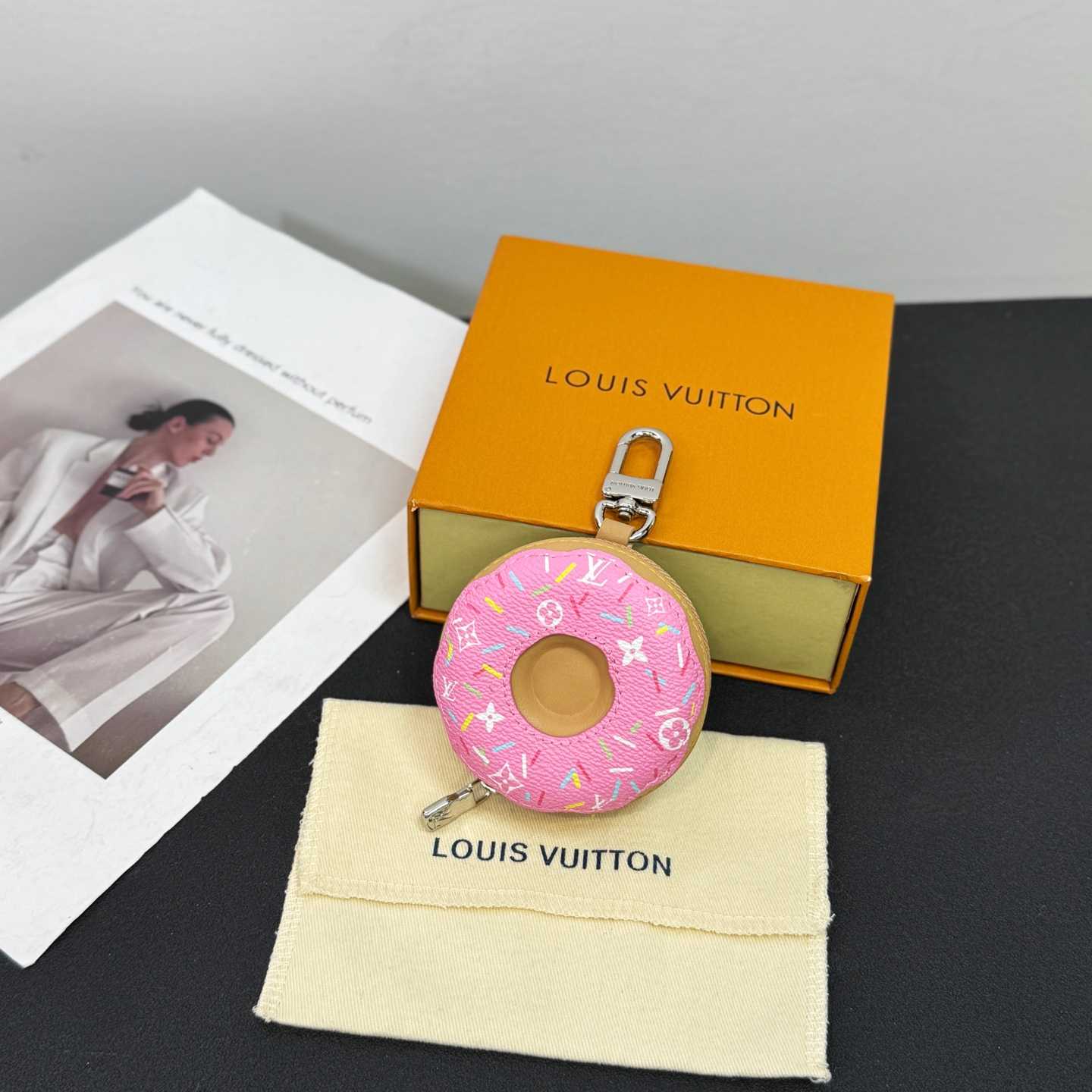 Louis Vuitton LV Donut Bag Charm   M02549 - FashionPlug