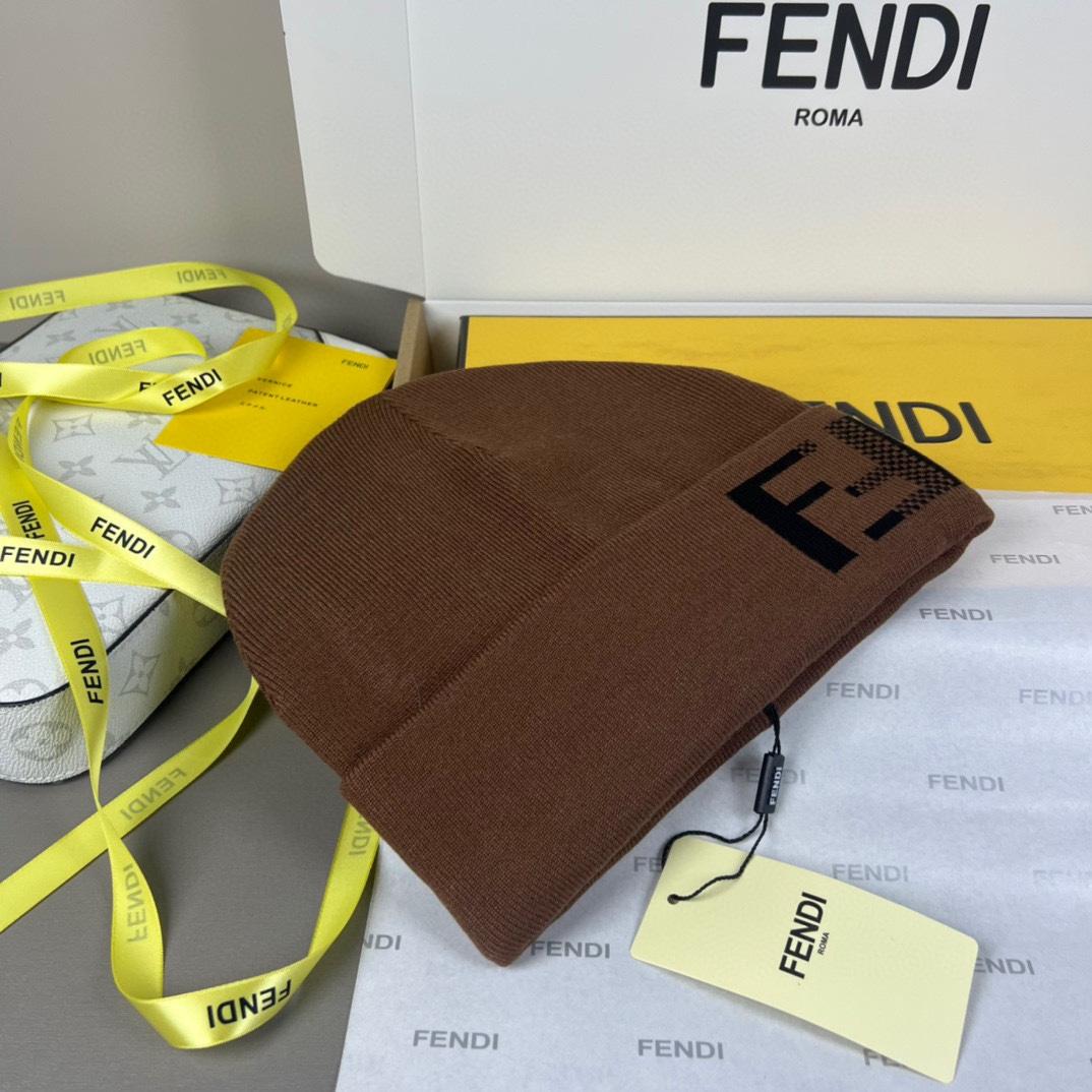 Fendi FF-jacquard Beanie - FashionPlug