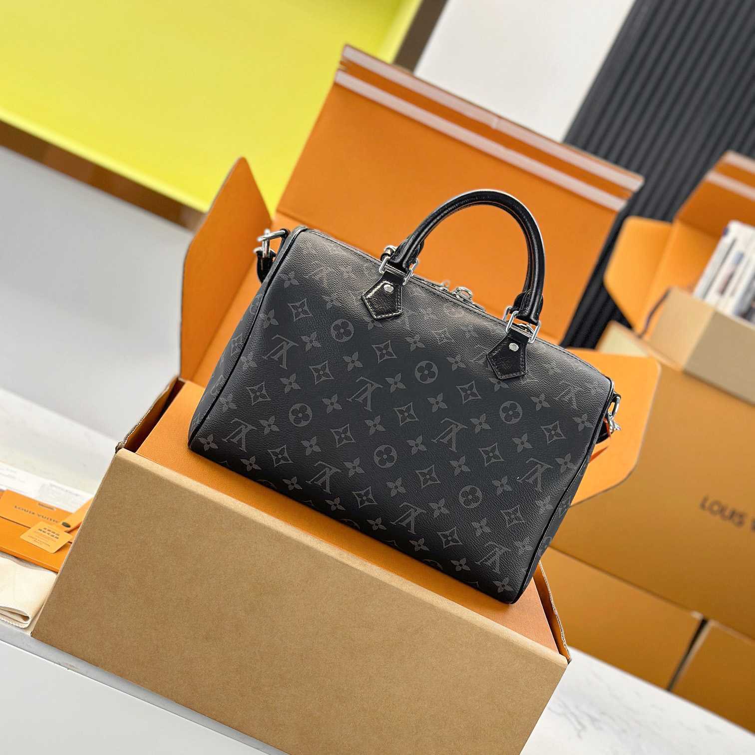 Louis Vuitton Speedy Soft 30   M15102 - FashionPlug