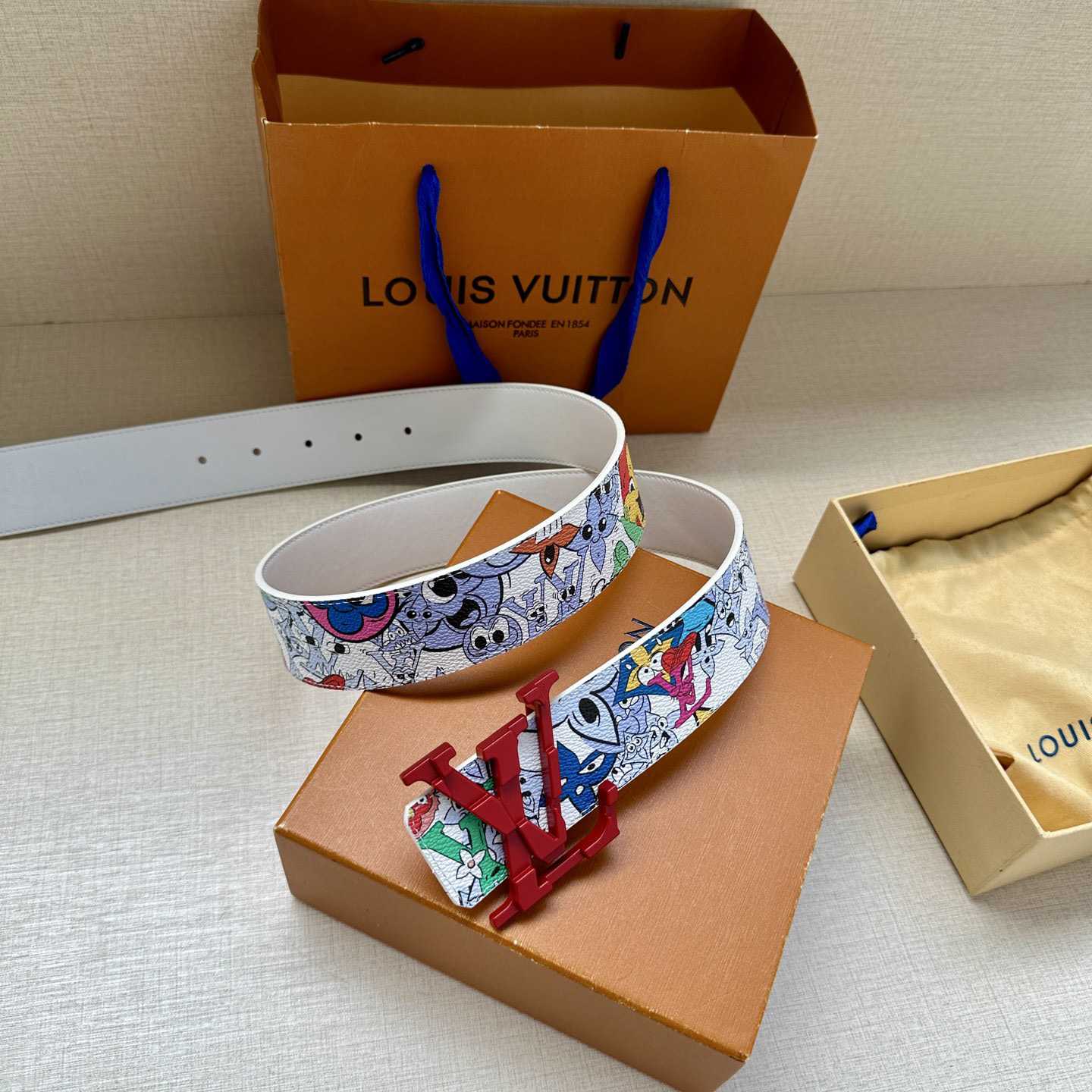 Louis Vuitton LV Initiales 40mm Reversible Belt   - FashionPlug