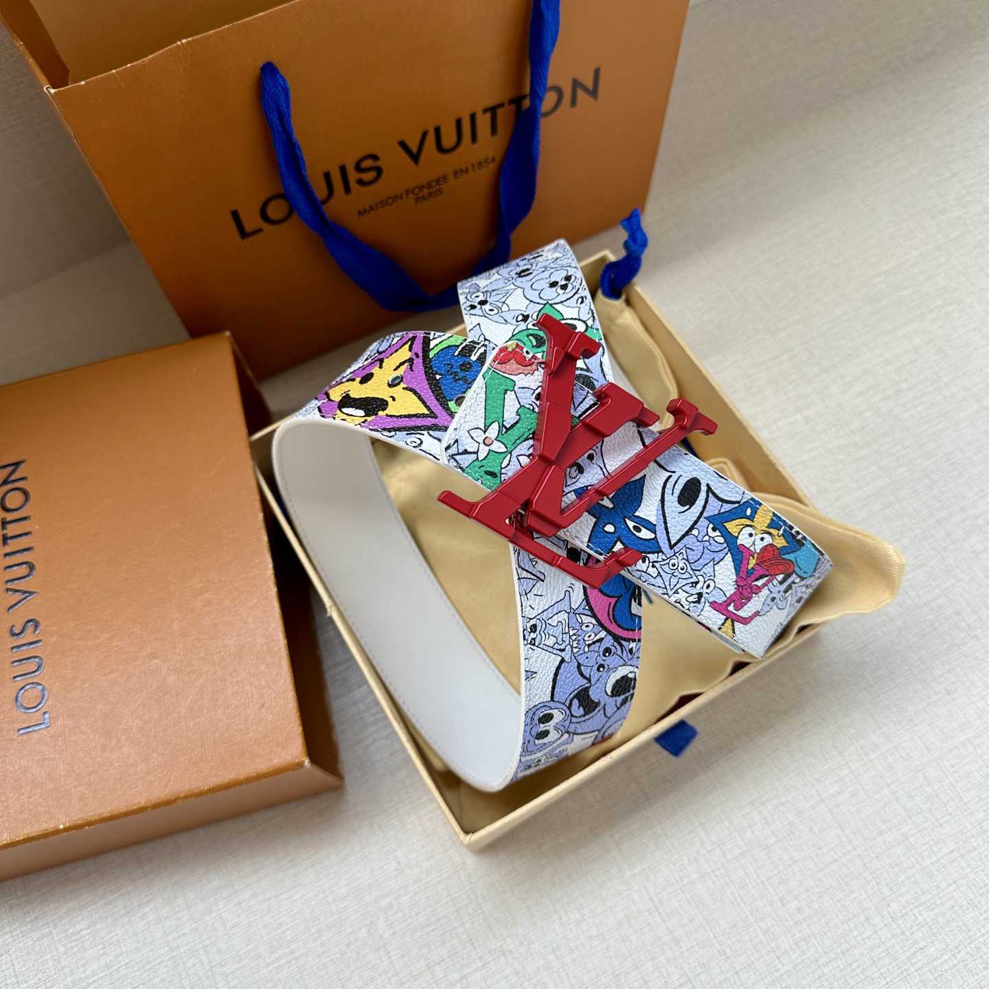 Louis Vuitton LV Initiales 40mm Reversible Belt   - FashionPlug