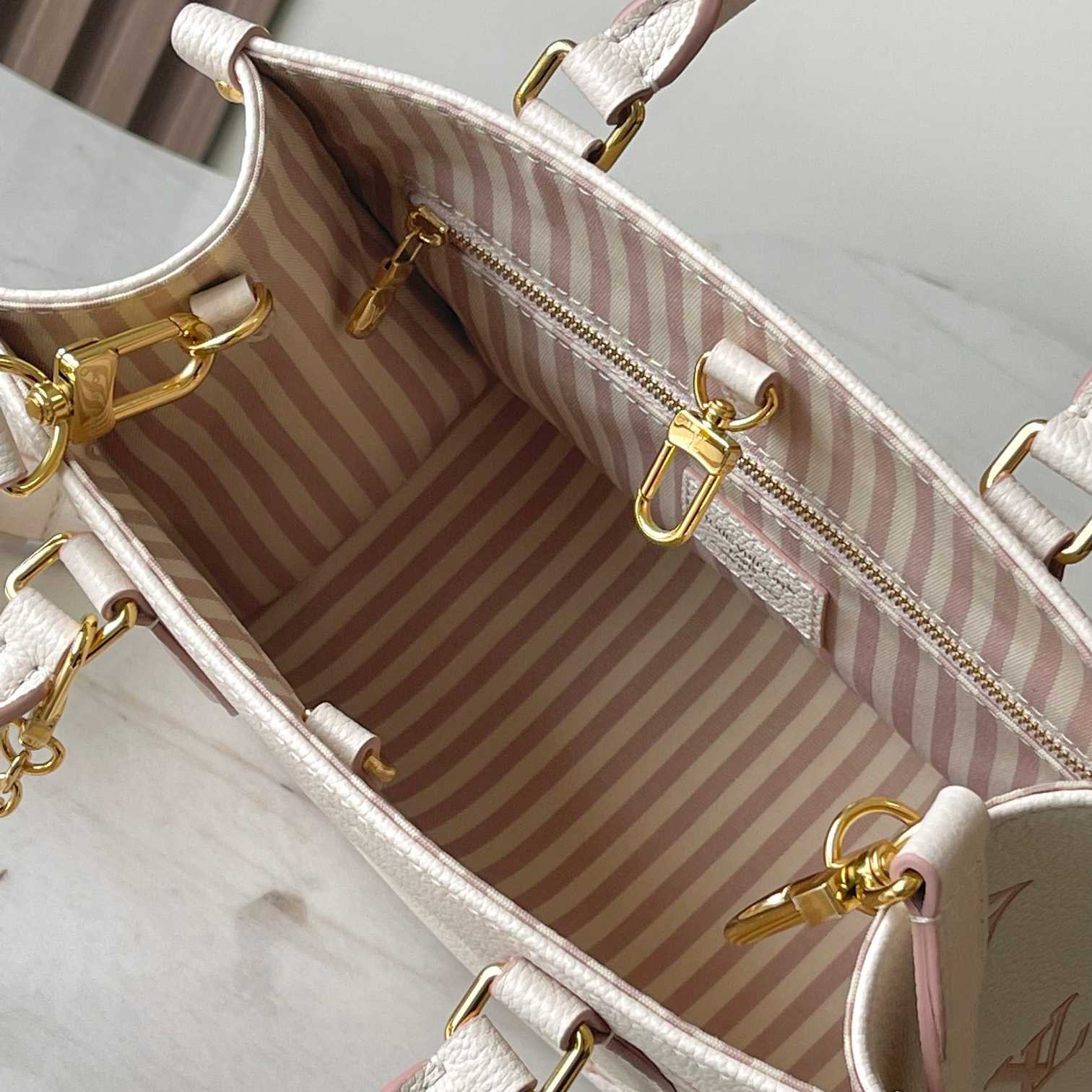 Louis Vuitton OnTheGo PM   M14403 - FashionPlug