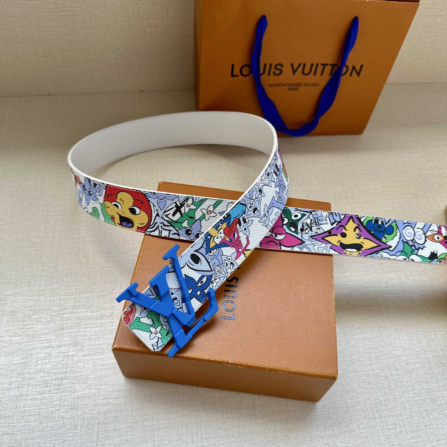 Louis Vuitton LV Initiales 40mm Reversible Belt   - FashionPlug