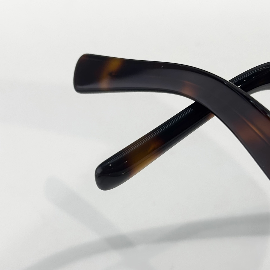 Saint Laurent SL832 Sunglasses   - FashionPlug