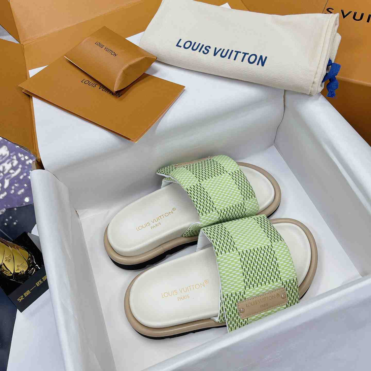 Louis Vuitton Pool Pillow Flat Comfort Mule - FashionPlug