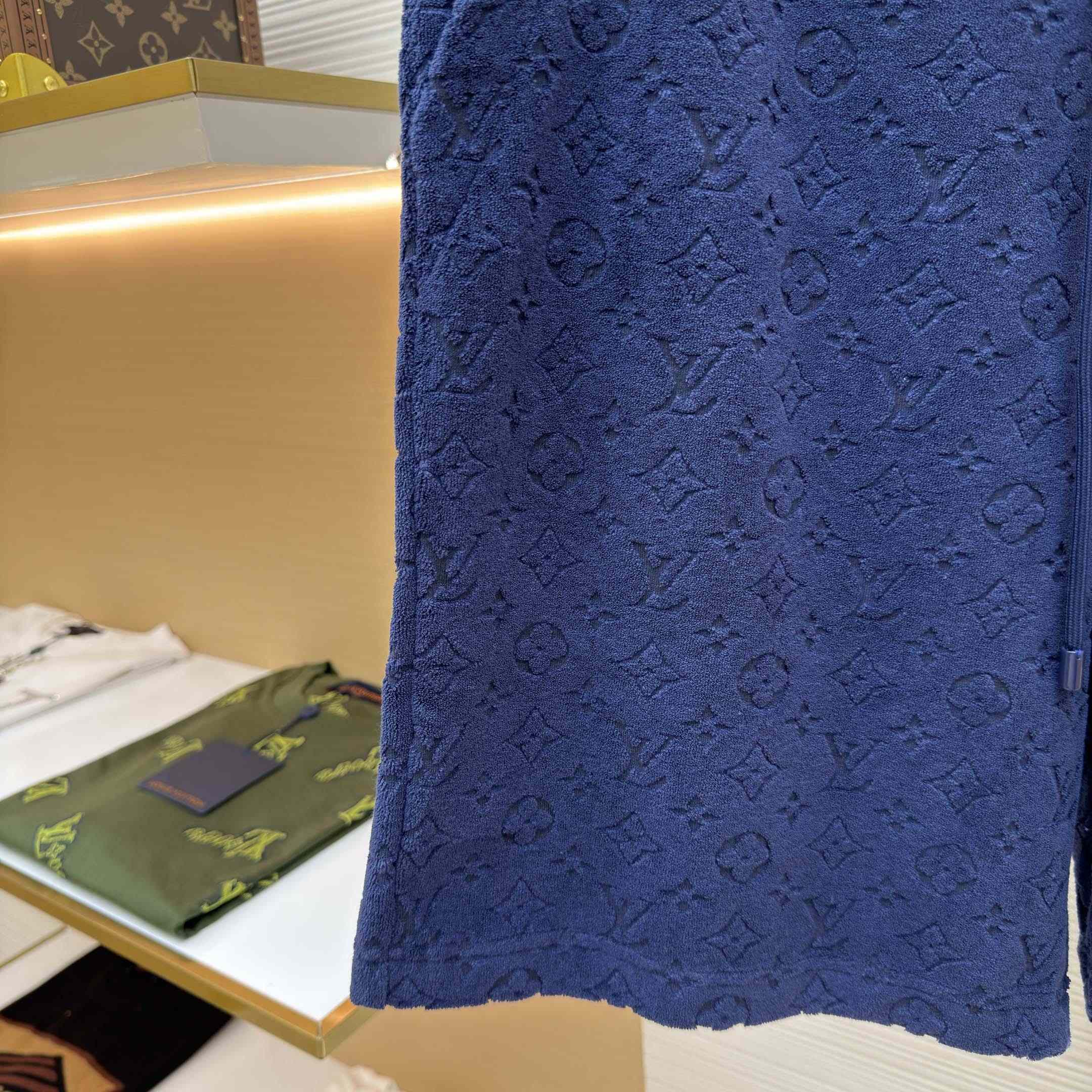 Louis Vuitton Monogram French Terry Shorts    1AHUX6 - FashionPlug