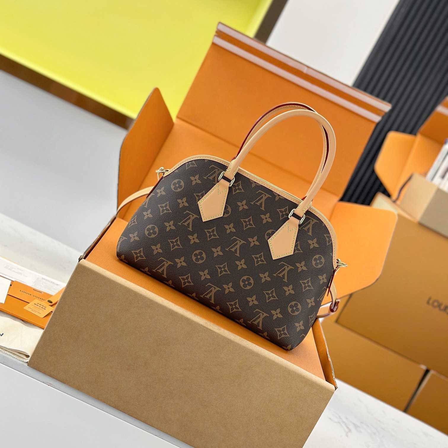 Louis Vuitton Ever More PM   M15208 - FashionPlug