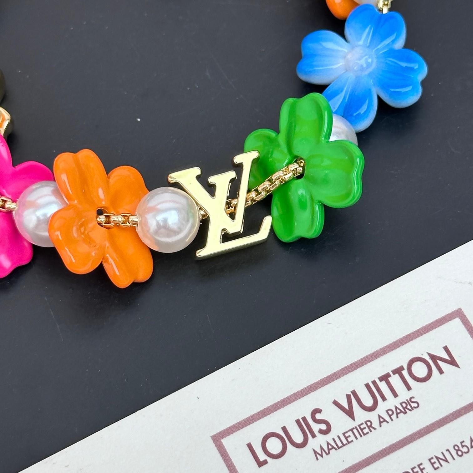 Louis Vuitton LV Surfin' Flower Bracelet   M1603A - FashionPlug