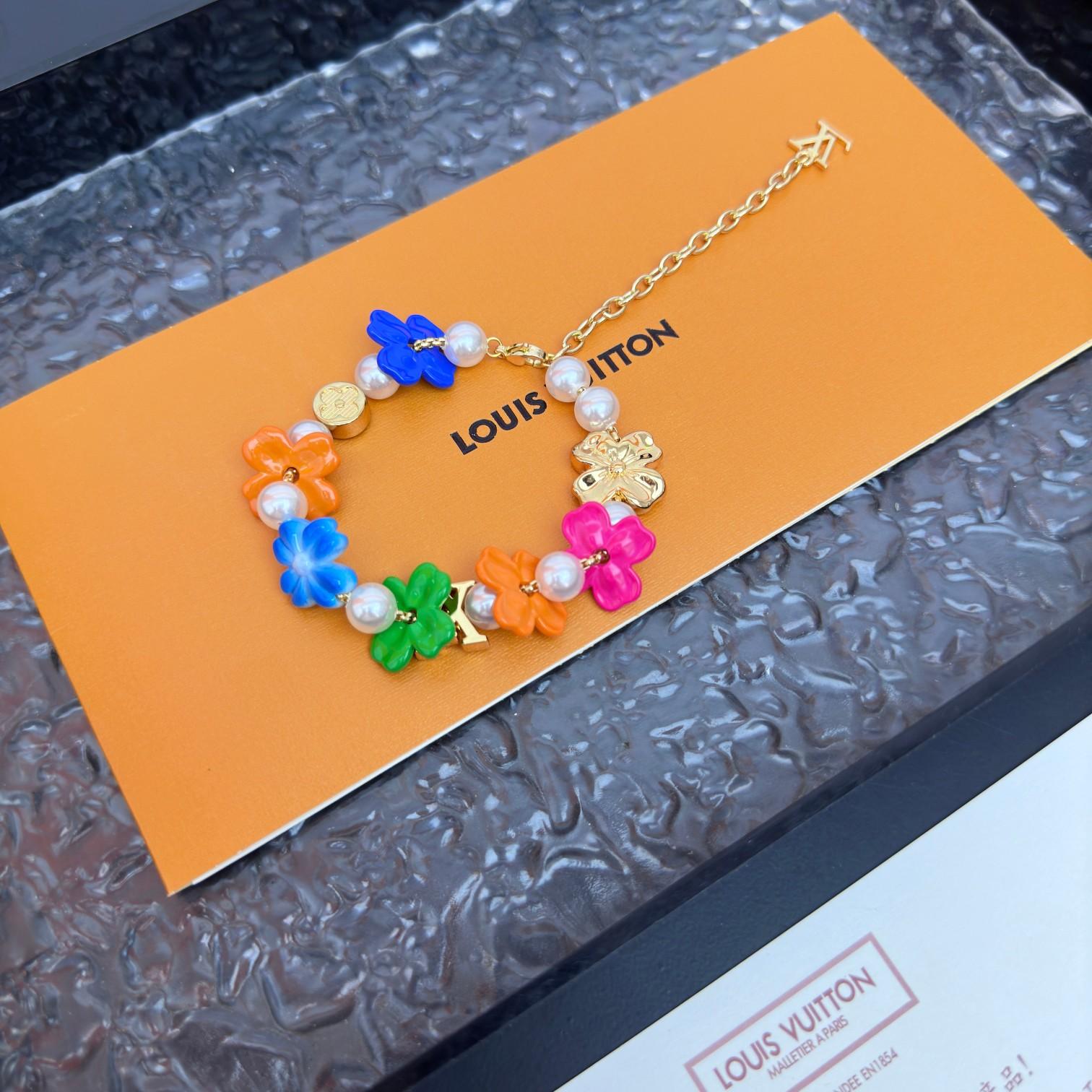 Louis Vuitton LV Surfin' Flower Bracelet   M1603A - FashionPlug