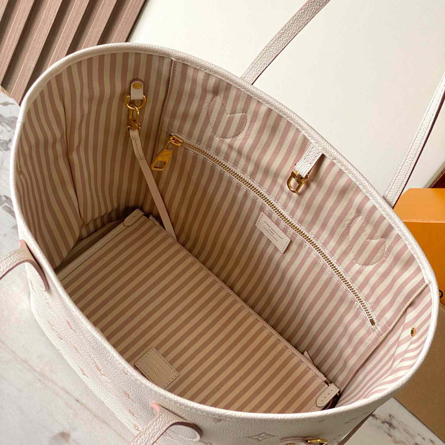 Louis Vuitton Neverfull MM   M14285 - FashionPlug