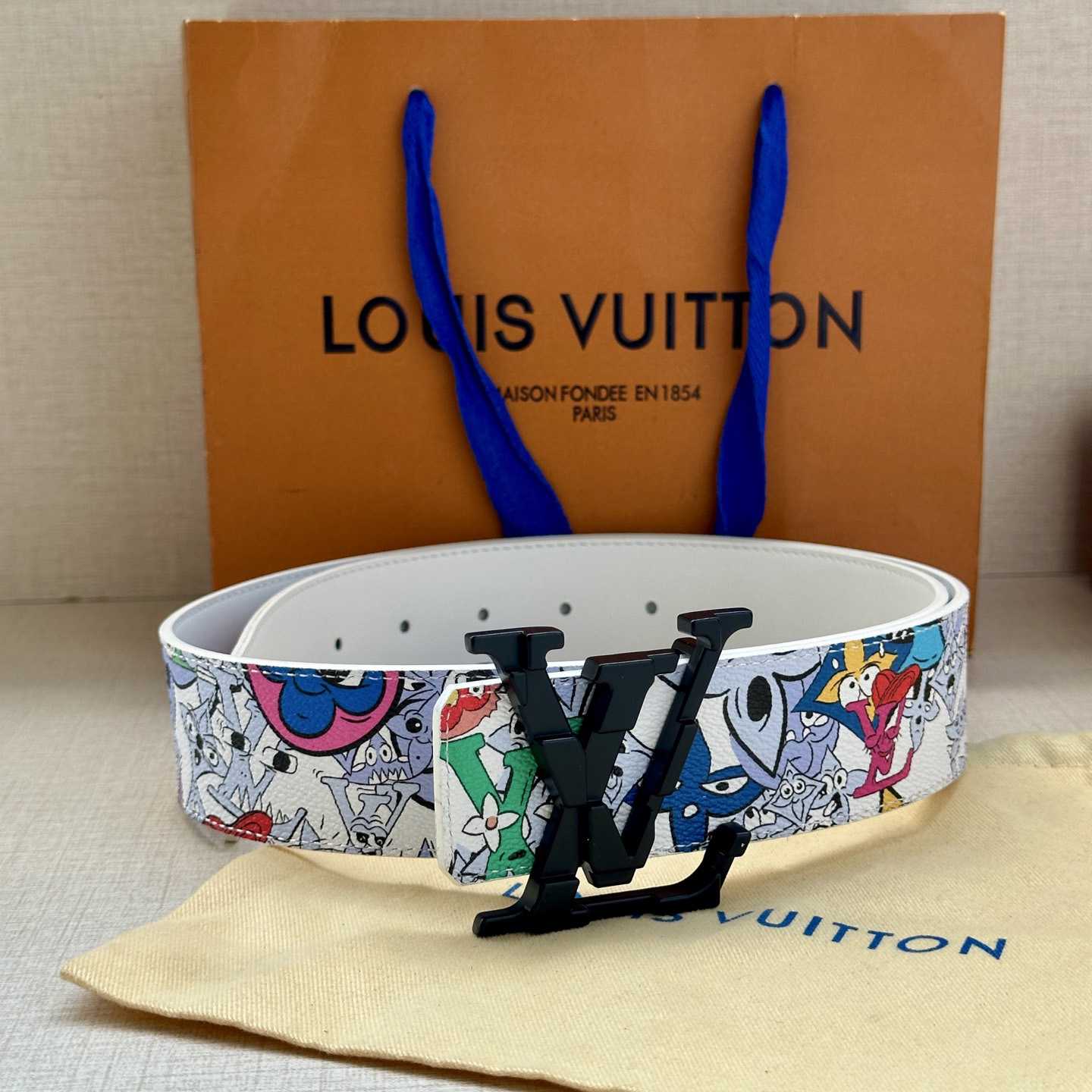 Louis Vuitton LV Initiales 40mm Reversible Belt   - FashionPlug