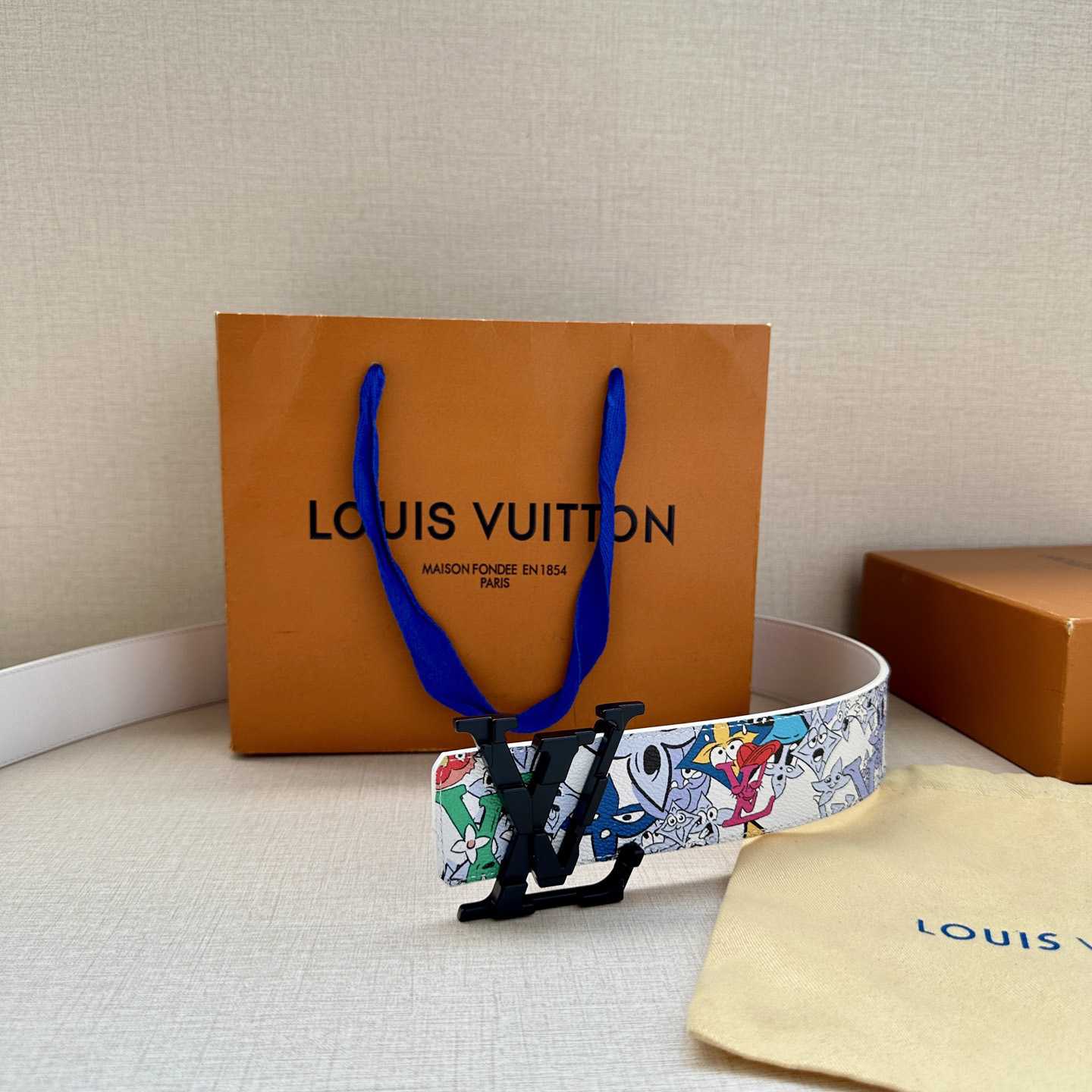 Louis Vuitton LV Initiales 40mm Reversible Belt   - FashionPlug