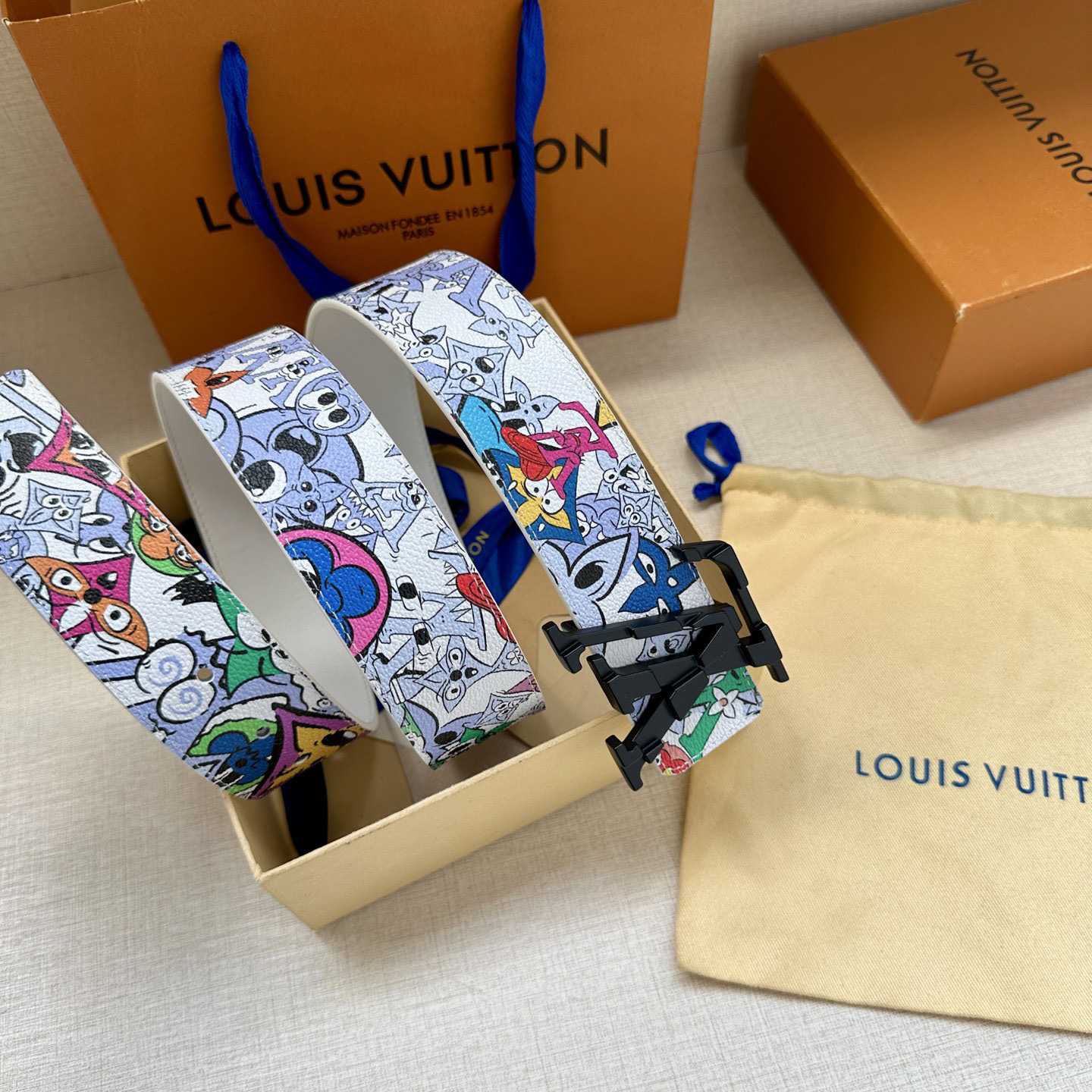 Louis Vuitton LV Initiales 40mm Reversible Belt   - FashionPlug