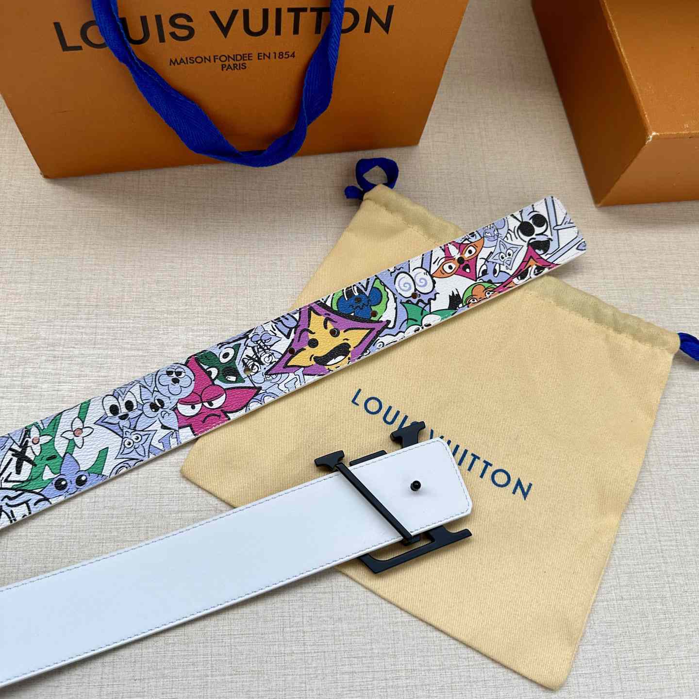 Louis Vuitton LV Initiales 40mm Reversible Belt   - FashionPlug