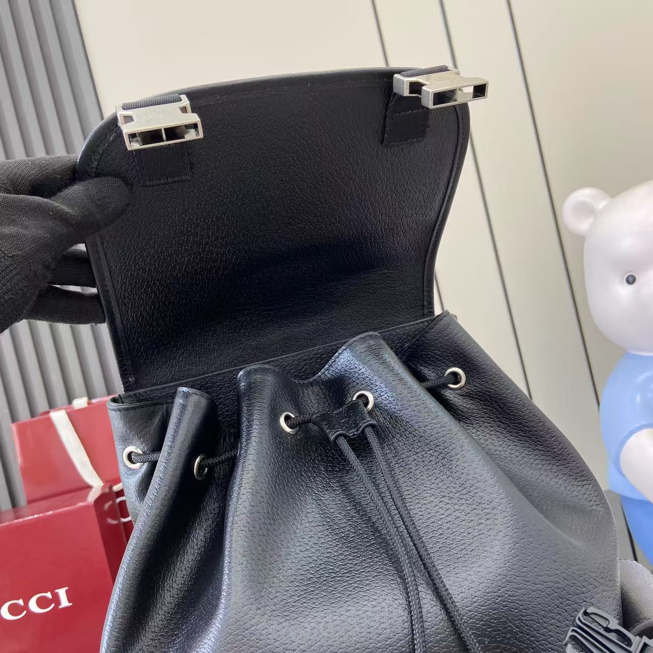 Gucci Ophidia Large Backpack - FashionPlug