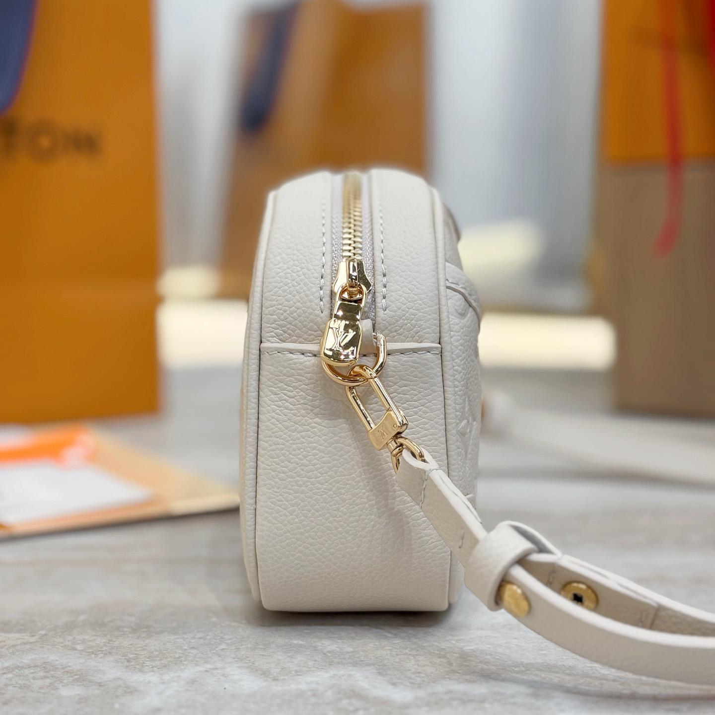 Louis Vuitton Tiny Camera Bag   M26509 - FashionPlug