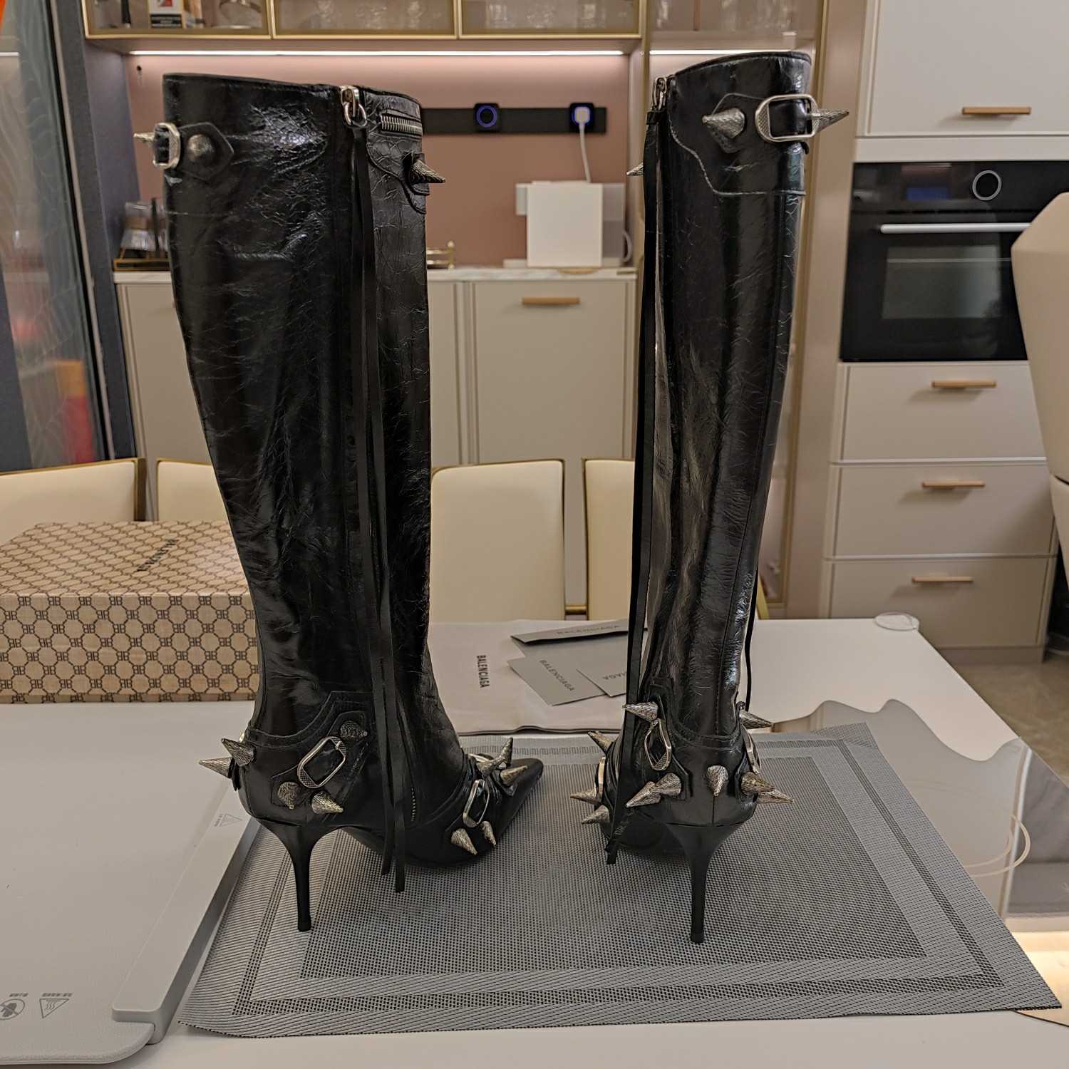 Balenciaga Cagole 90mm Boot In Black - FashionPlug