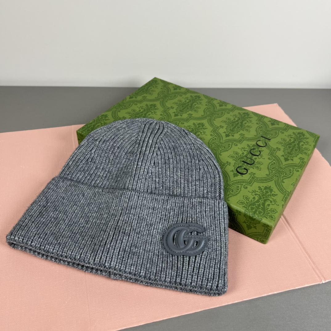 Gucci Cashmere Hat With Patch - FashionPlug