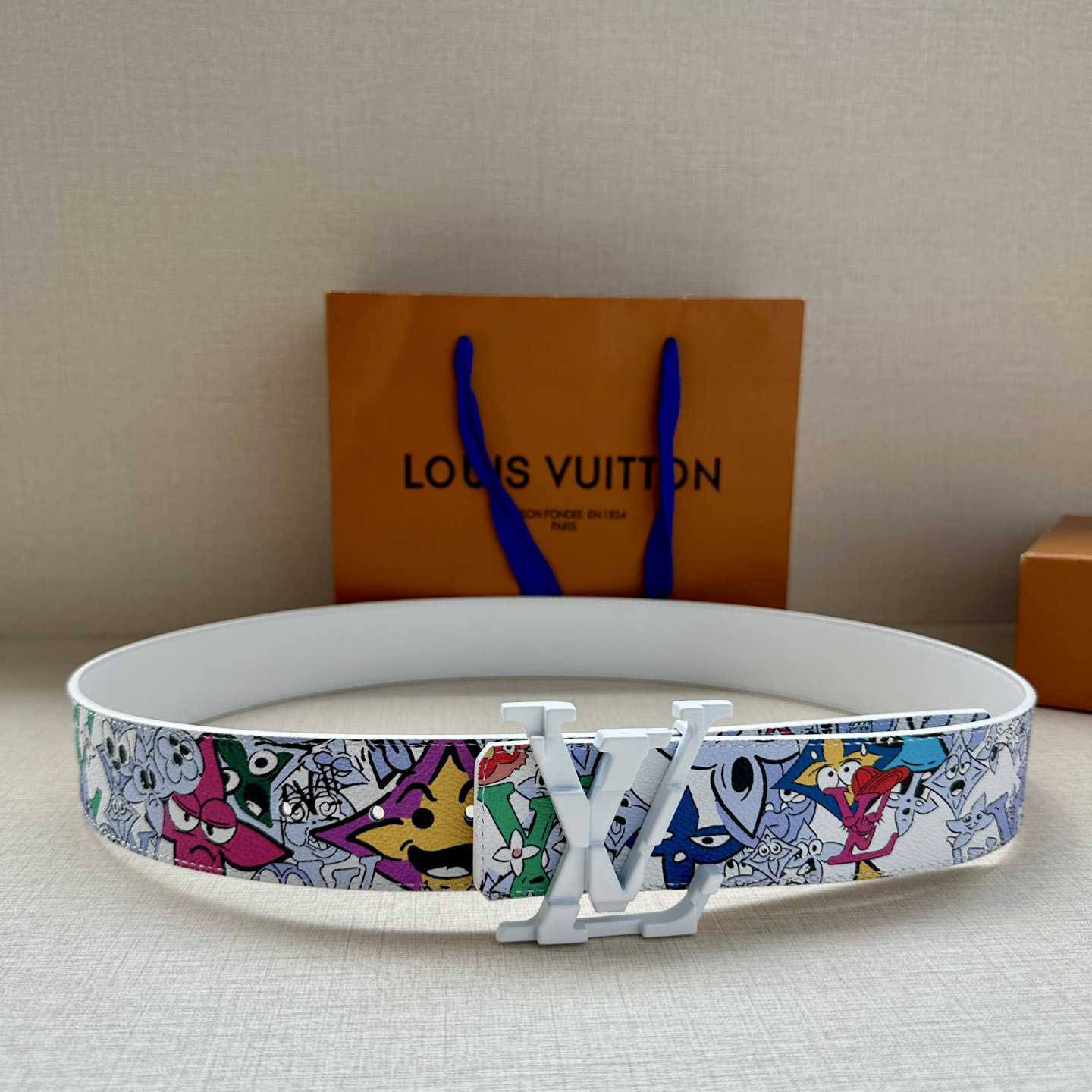 Louis Vuitton LV Initiales 40mm Reversible Belt   - FashionPlug
