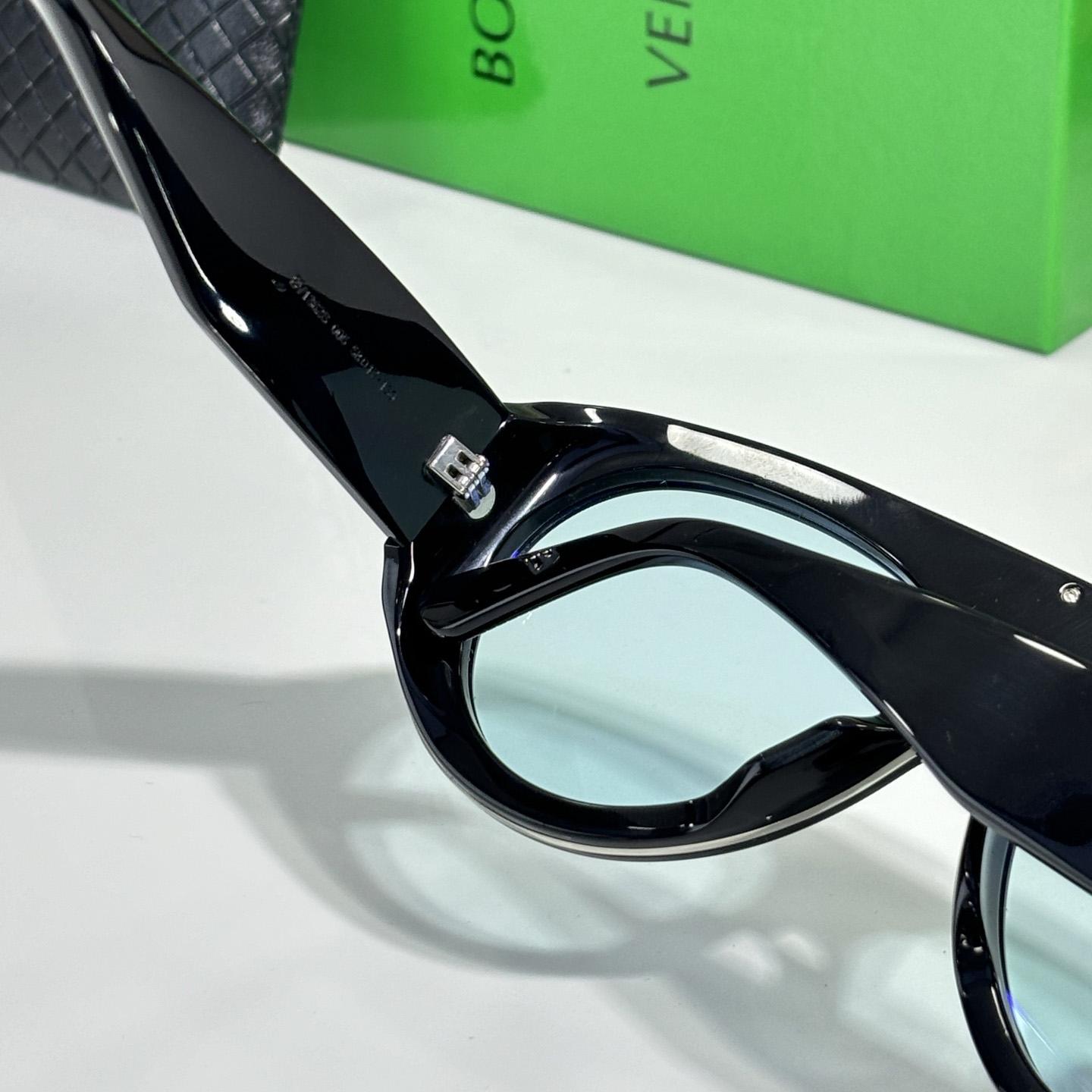 Bottega Veneta BV1362S Sunglasses   - FashionPlug