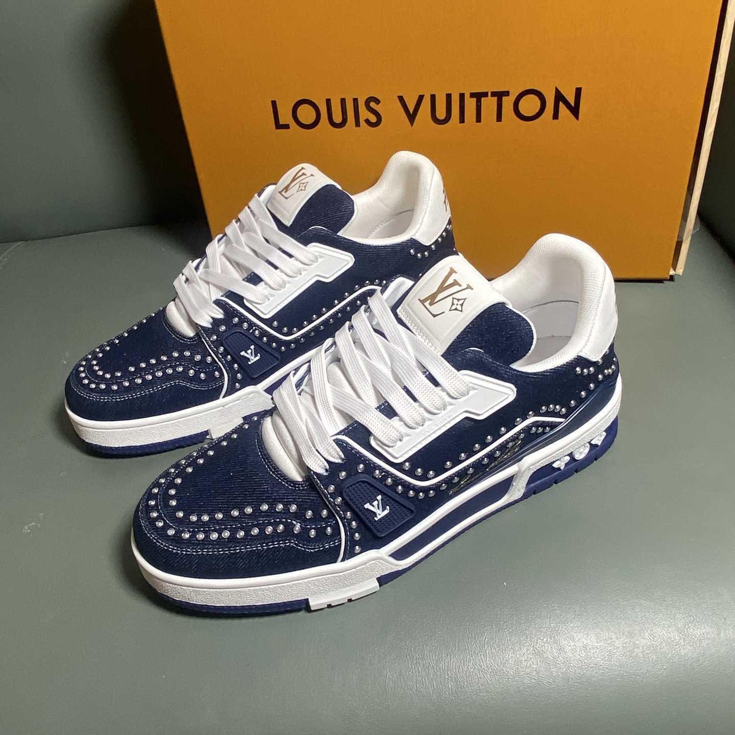 Louis Vuitton LV Trainer Sneaker      1AJ521 - FashionPlug