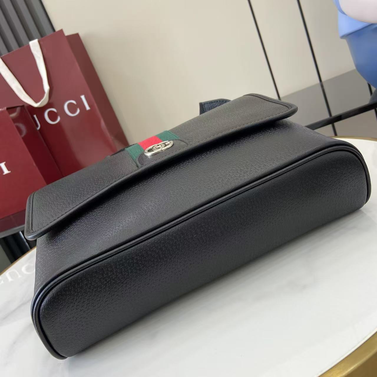 Gucci Ophidia Medium Messenger Bag - FashionPlug