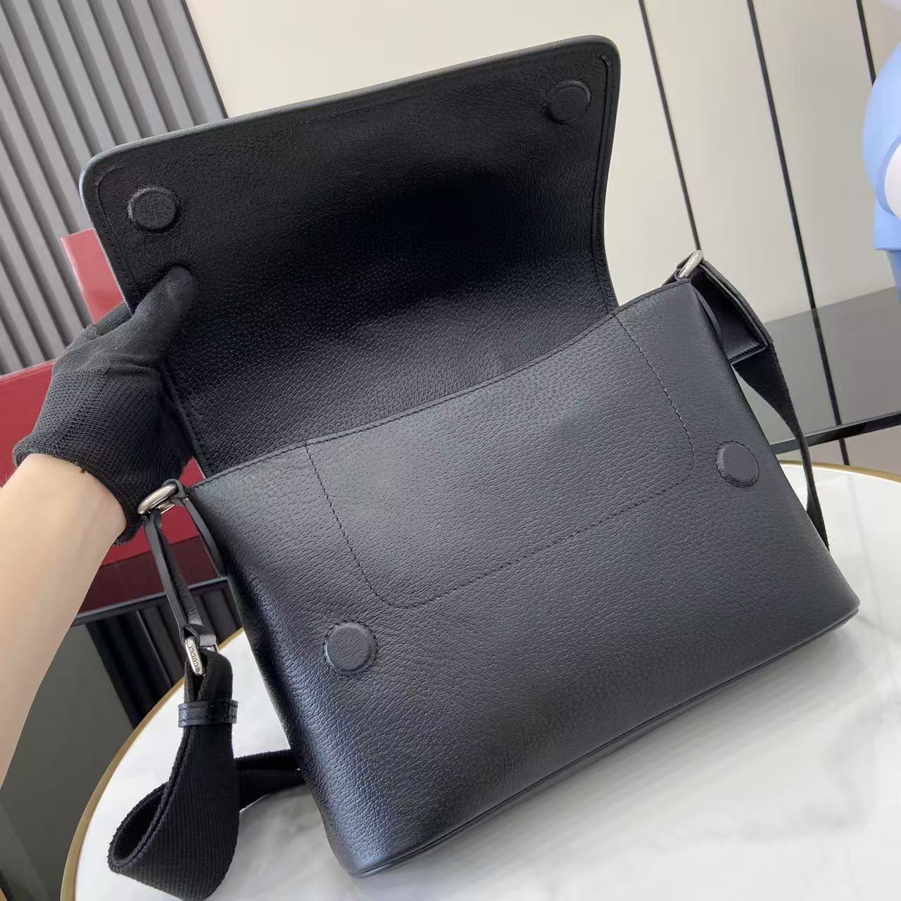 Gucci Ophidia Medium Messenger Bag - FashionPlug
