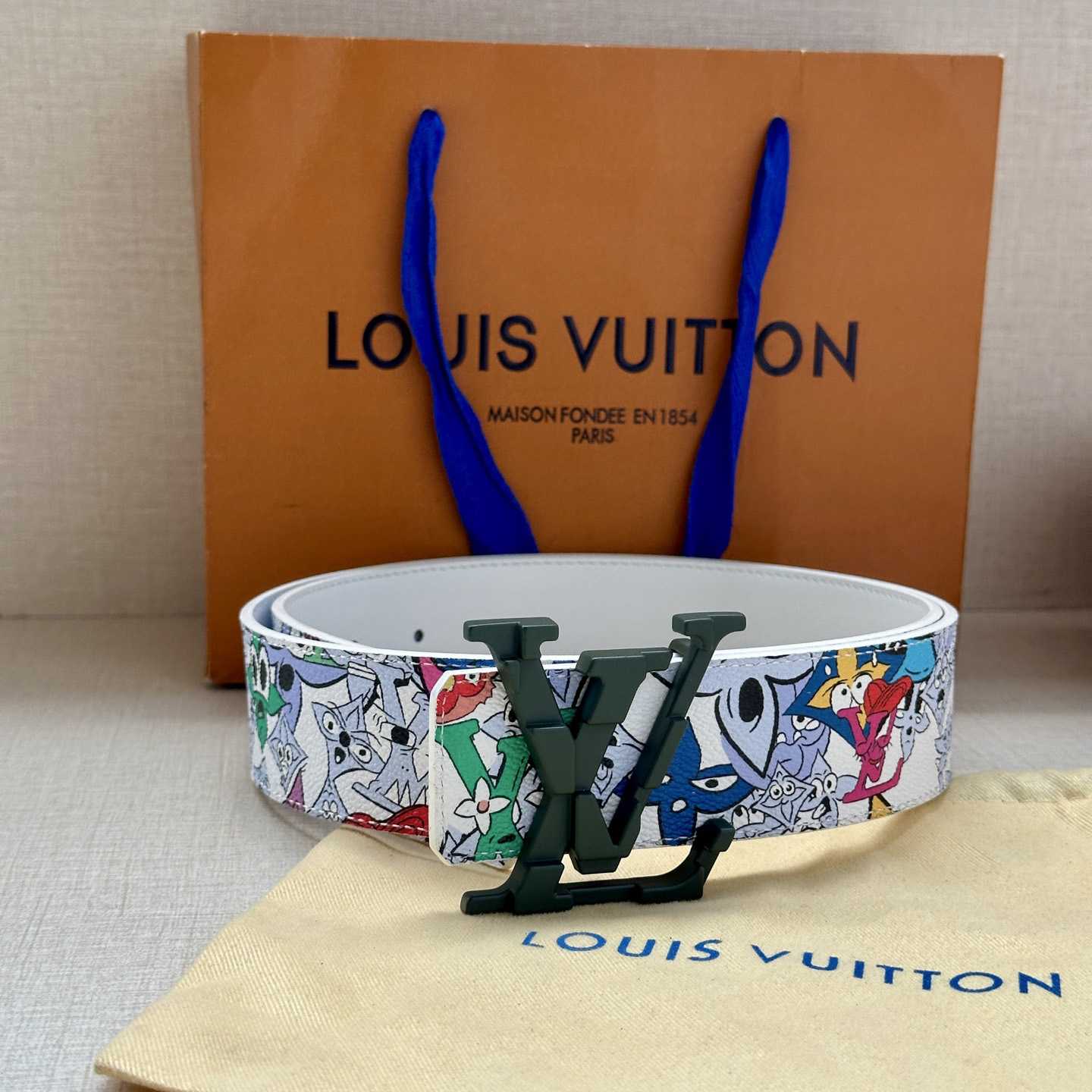 Louis Vuitton LV Initiales 40mm Reversible Belt   - FashionPlug
