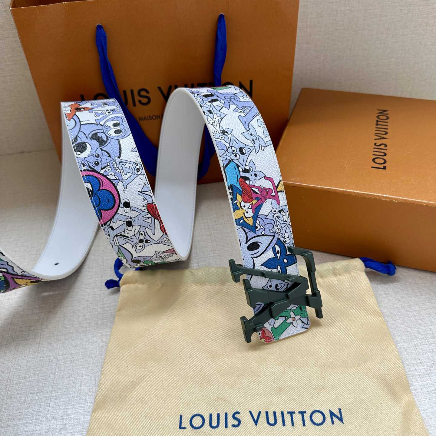 Louis Vuitton LV Initiales 40mm Reversible Belt   - FashionPlug