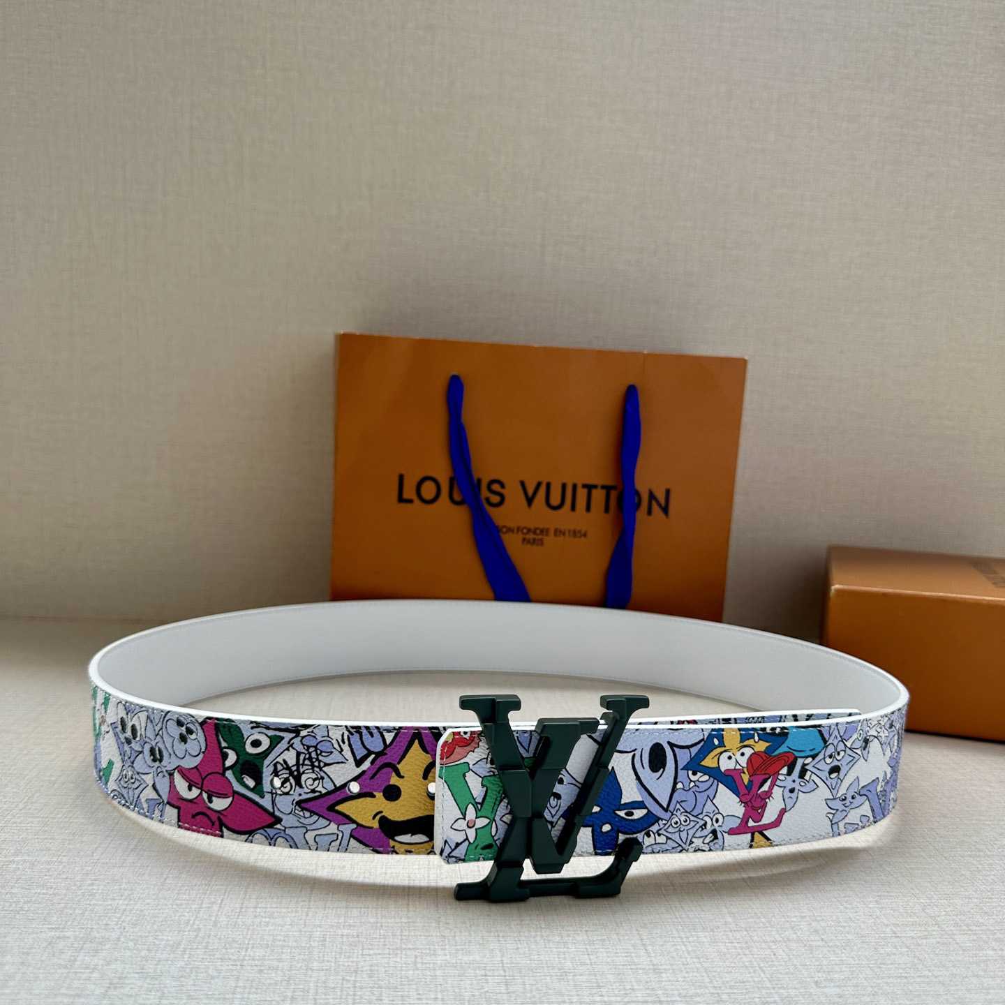 Louis Vuitton LV Initiales 40mm Reversible Belt   - FashionPlug