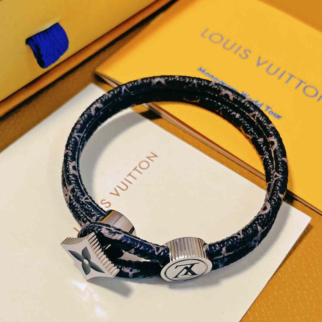 Louis Vuitton Catch It Bracelet   M8111 - FashionPlug