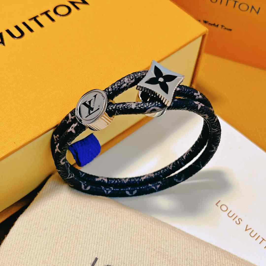 Louis Vuitton Catch It Bracelet   M8111 - FashionPlug