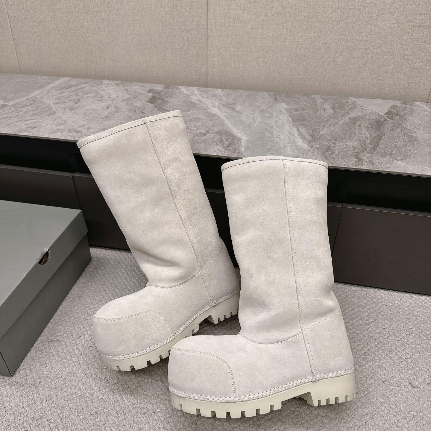 Balenciaga boots - FashionPlug