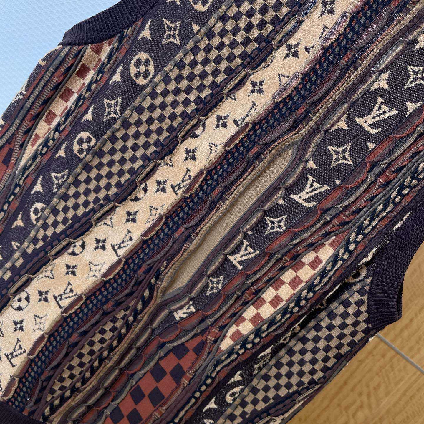 Louis Vuitton Cardigan Vest   1AIM64 - FashionPlug