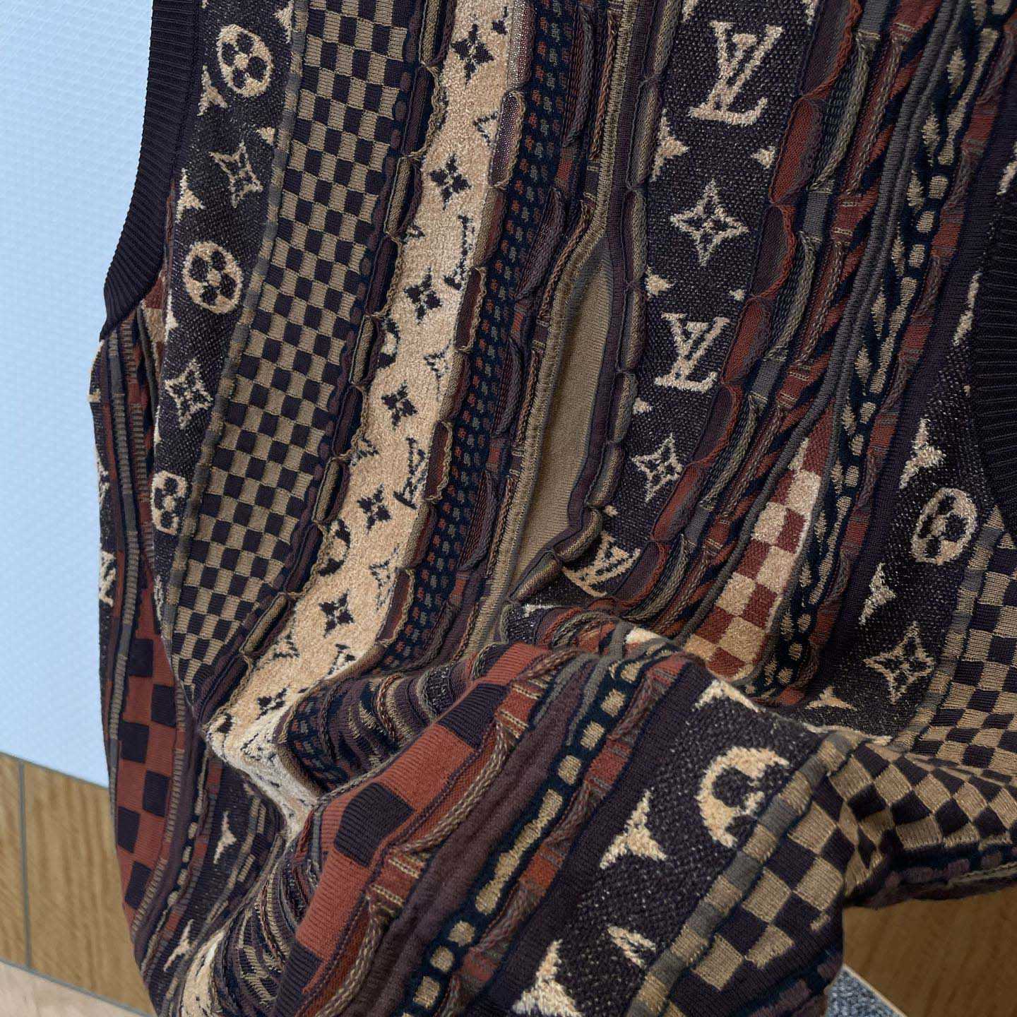 Louis Vuitton Cardigan Vest   1AIM64 - FashionPlug
