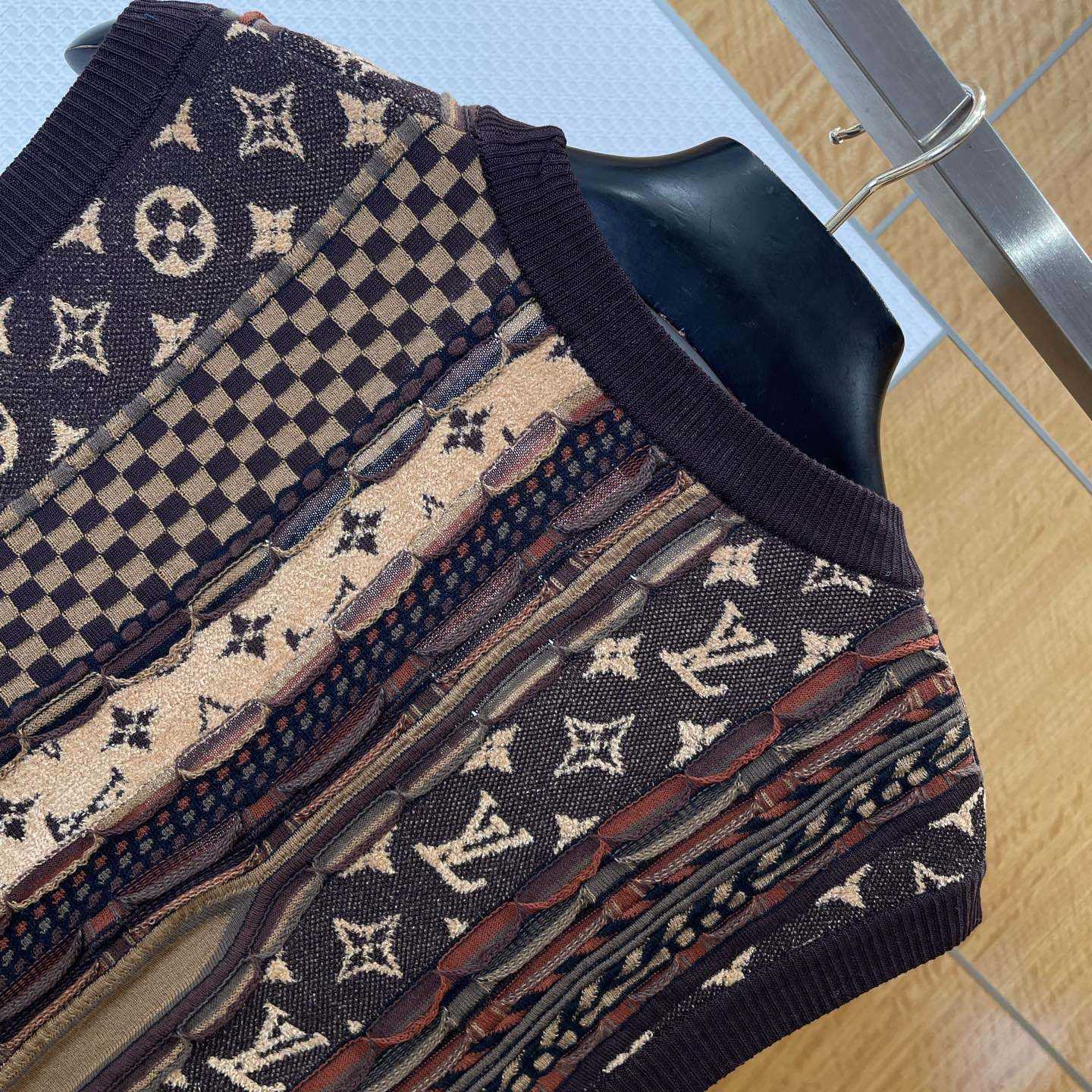 Louis Vuitton Cardigan Vest   1AIM64 - FashionPlug