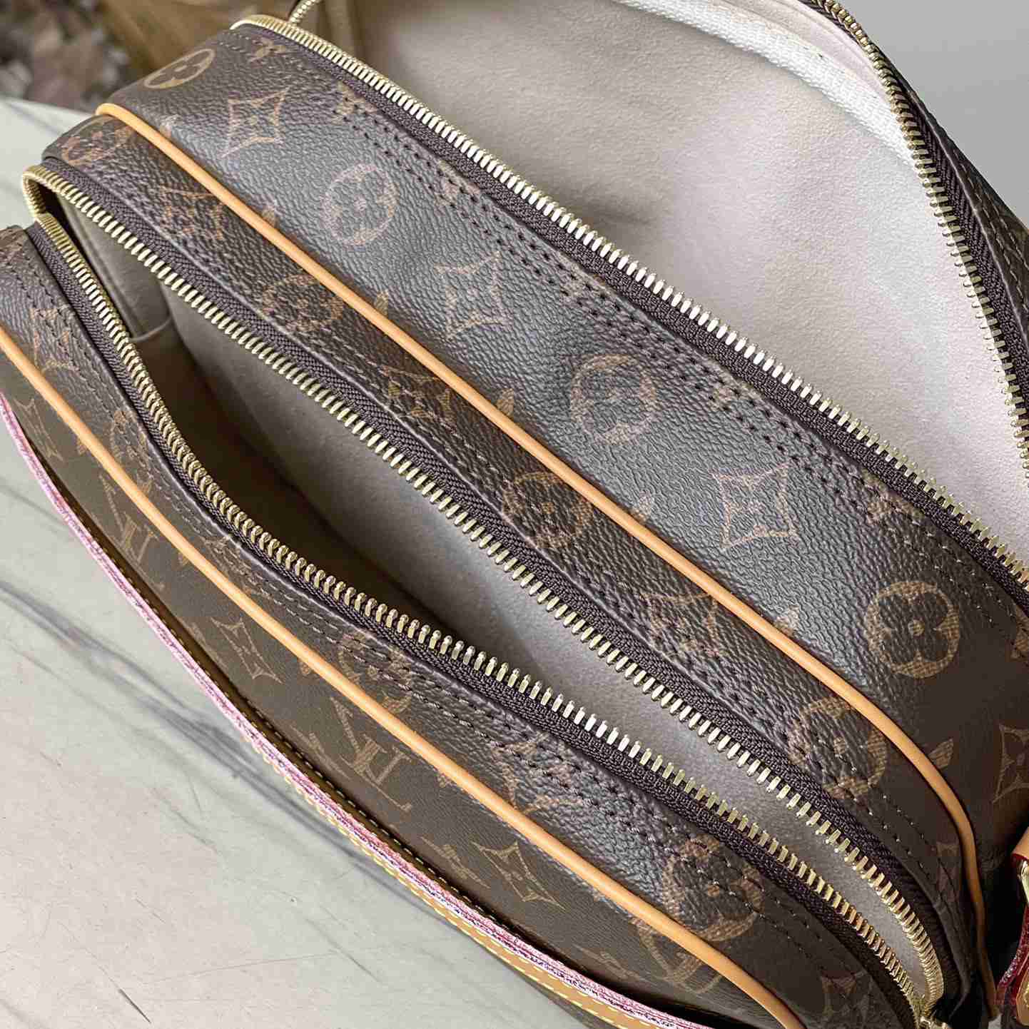 Louis Vuitton Monogram Shoulder Bag (28 x 21 x 11 cm) - FashionPlug