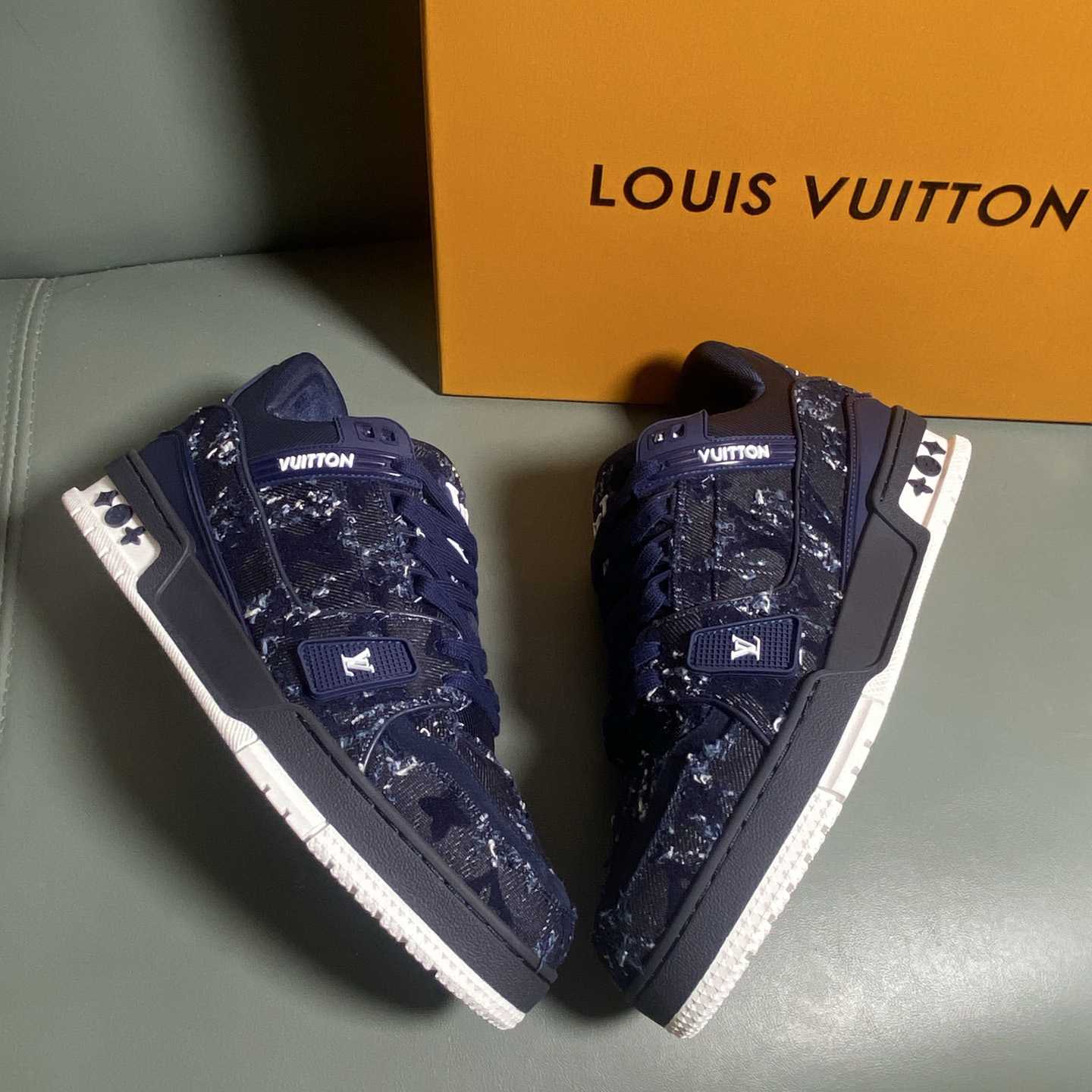 Louis Vuitton LV Trainer Sneaker      1AHWT6 - FashionPlug