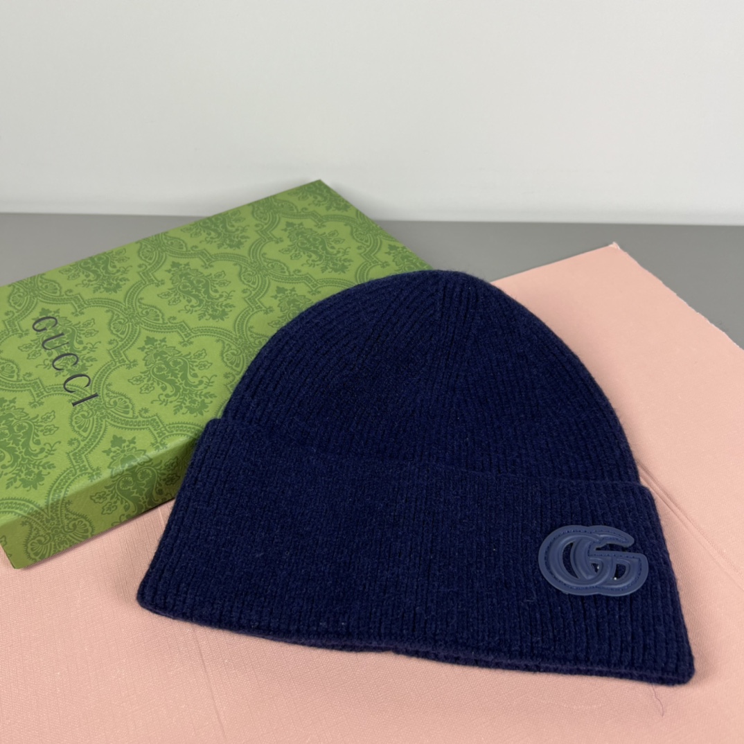 Gucci Cashmere Hat With Patch In Dark Blue - FashionPlug