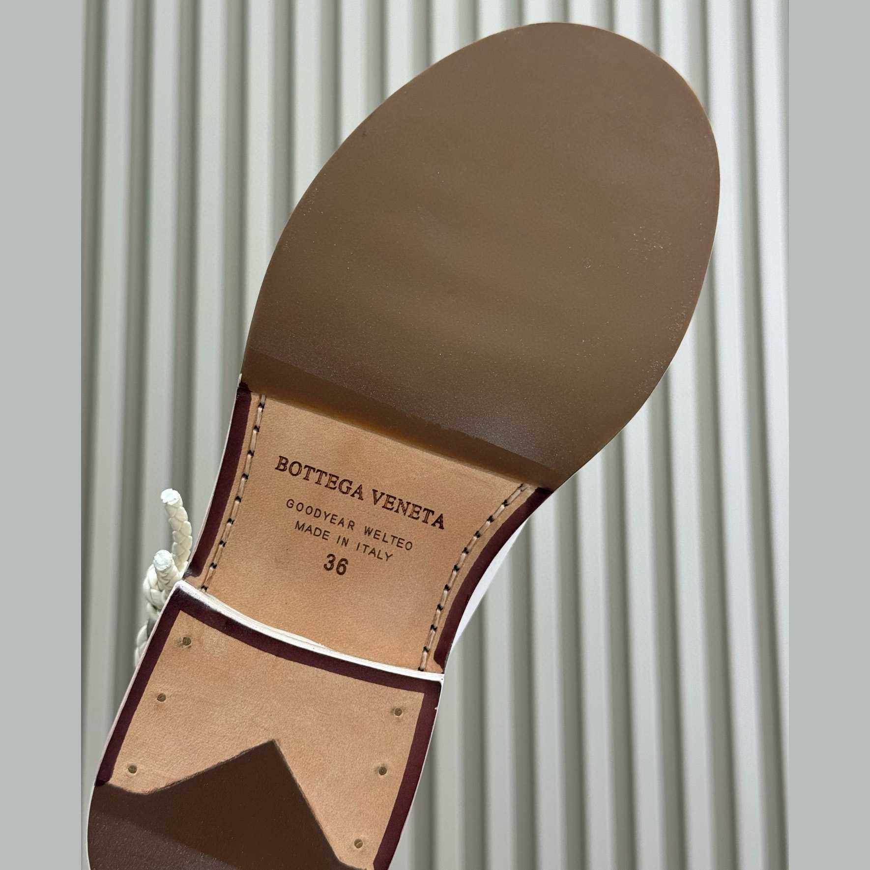 Bottega Veneta James Ankle Boot - FashionPlug