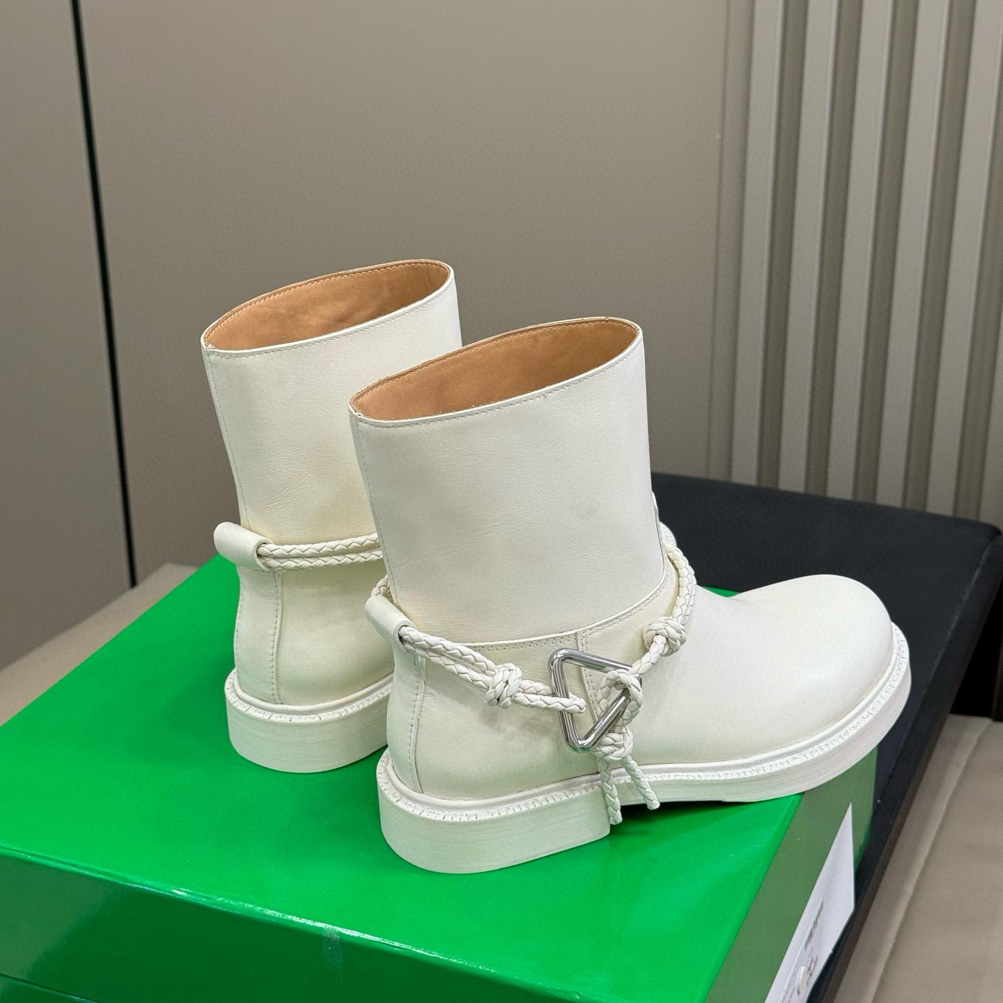 Bottega Veneta James Ankle Boot - FashionPlug