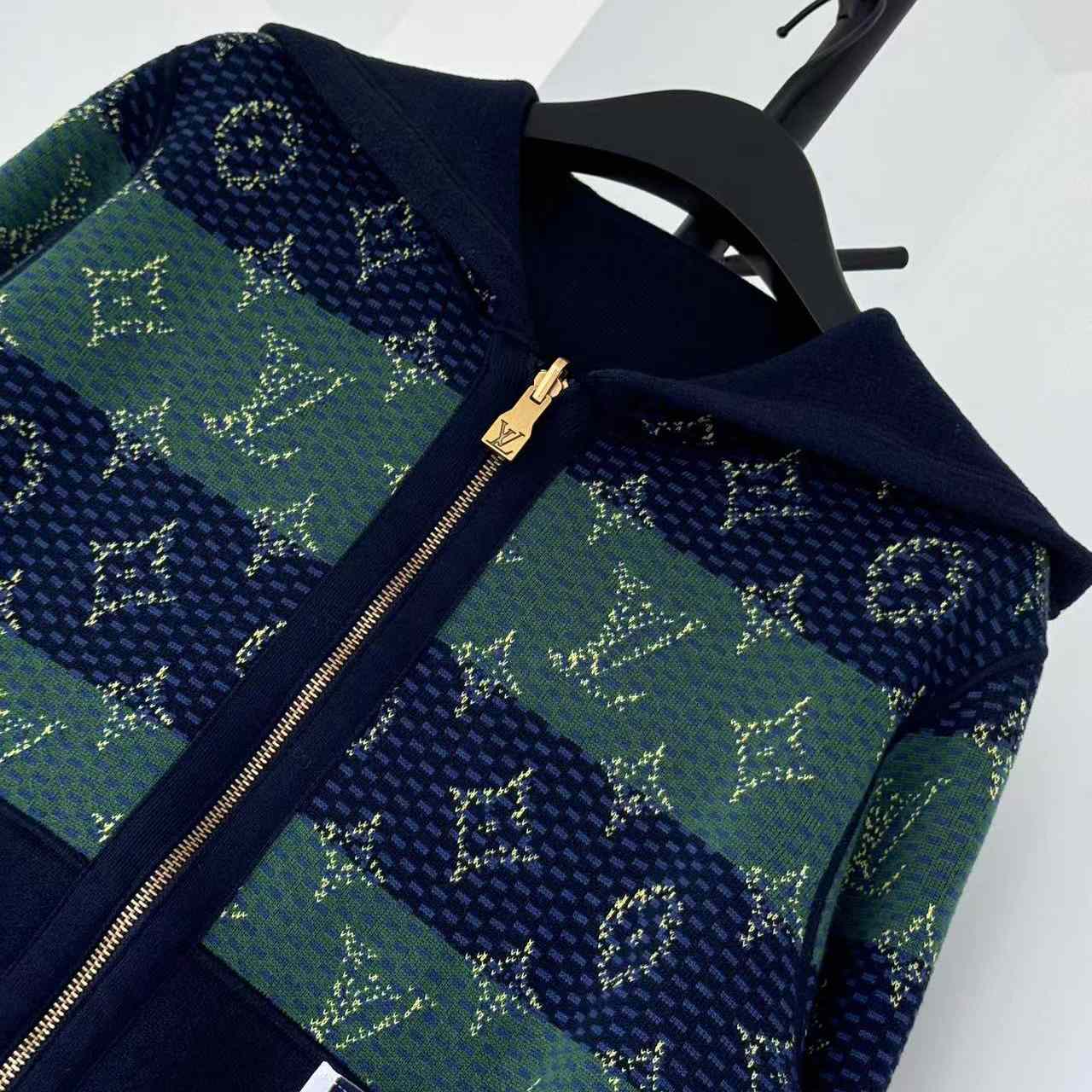 Louis Vuitton Monogram Double Face Reversible Hoodie    1AIJZ5 - FashionPlug