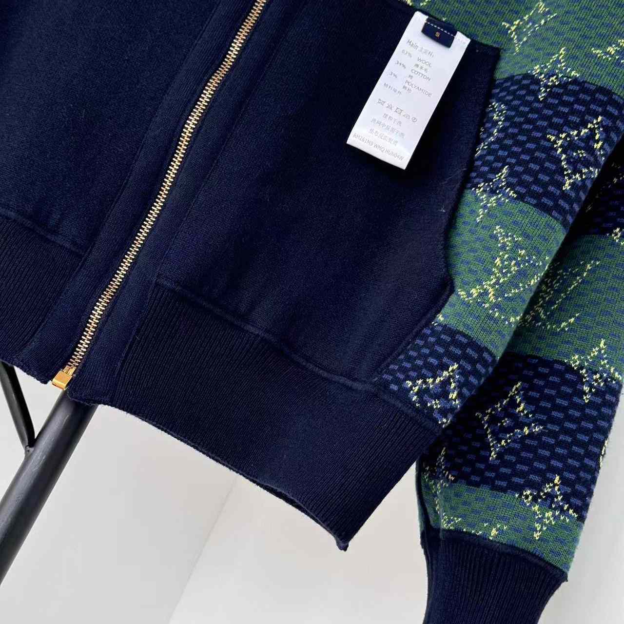 Louis Vuitton Monogram Double Face Reversible Hoodie    1AIJZ5 - FashionPlug