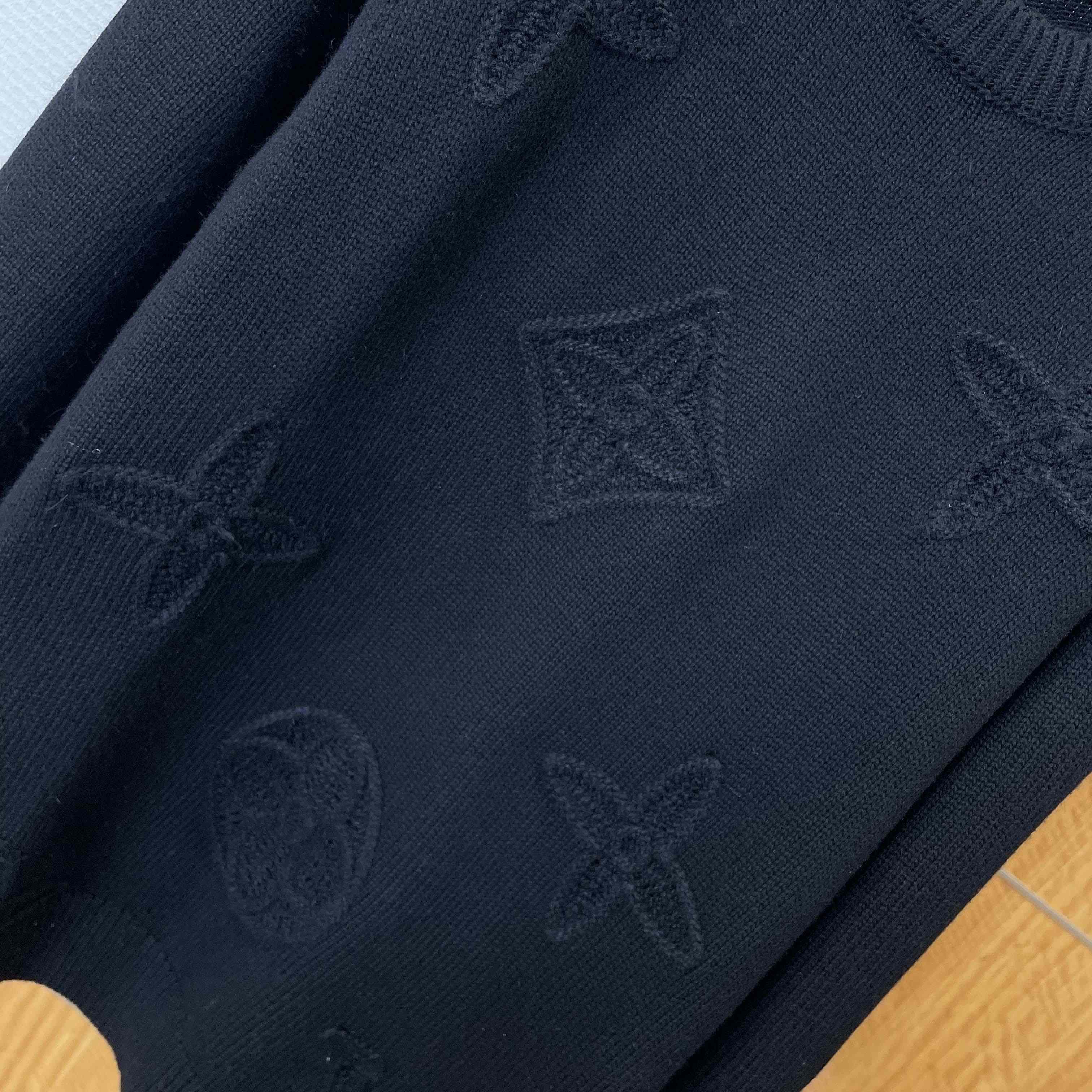 Louis Vuitton Embellished Knitted Crewneck   1AJBWX - FashionPlug