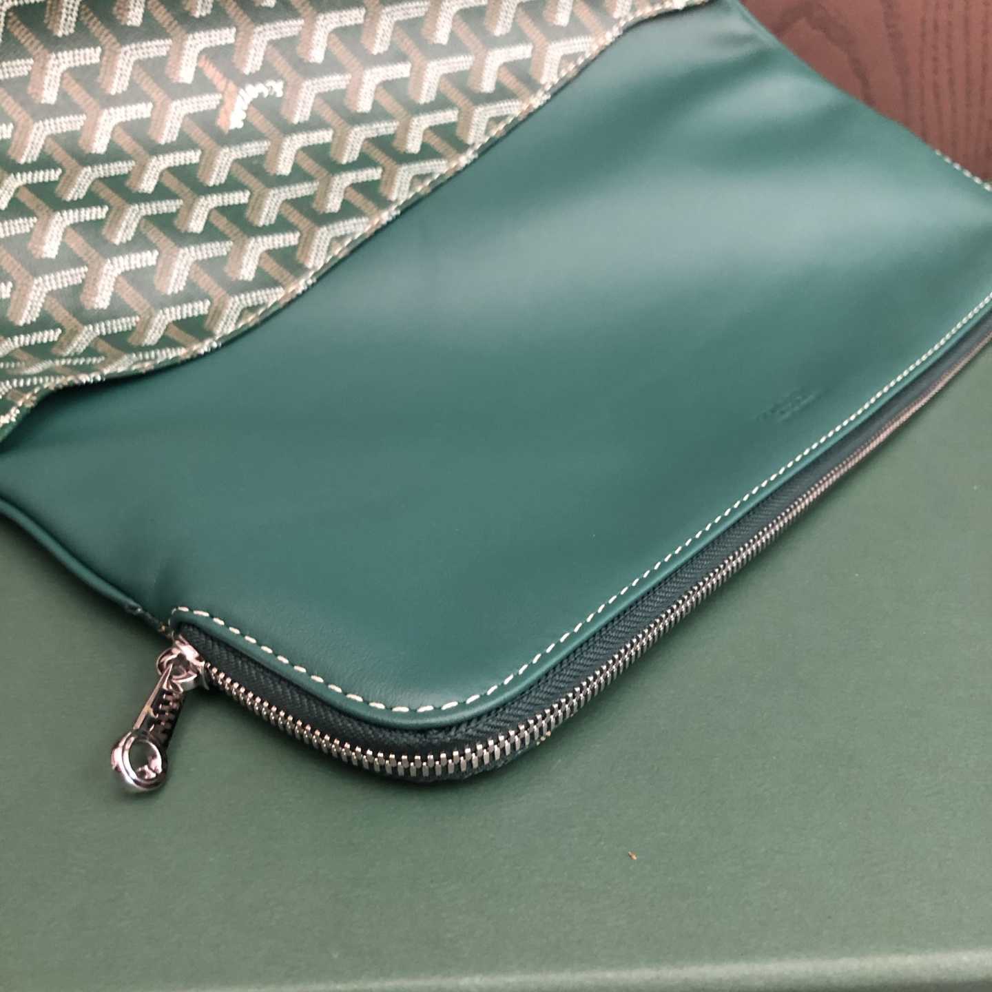 Goyard Sainte-Marie MM Clutch - FashionPlug