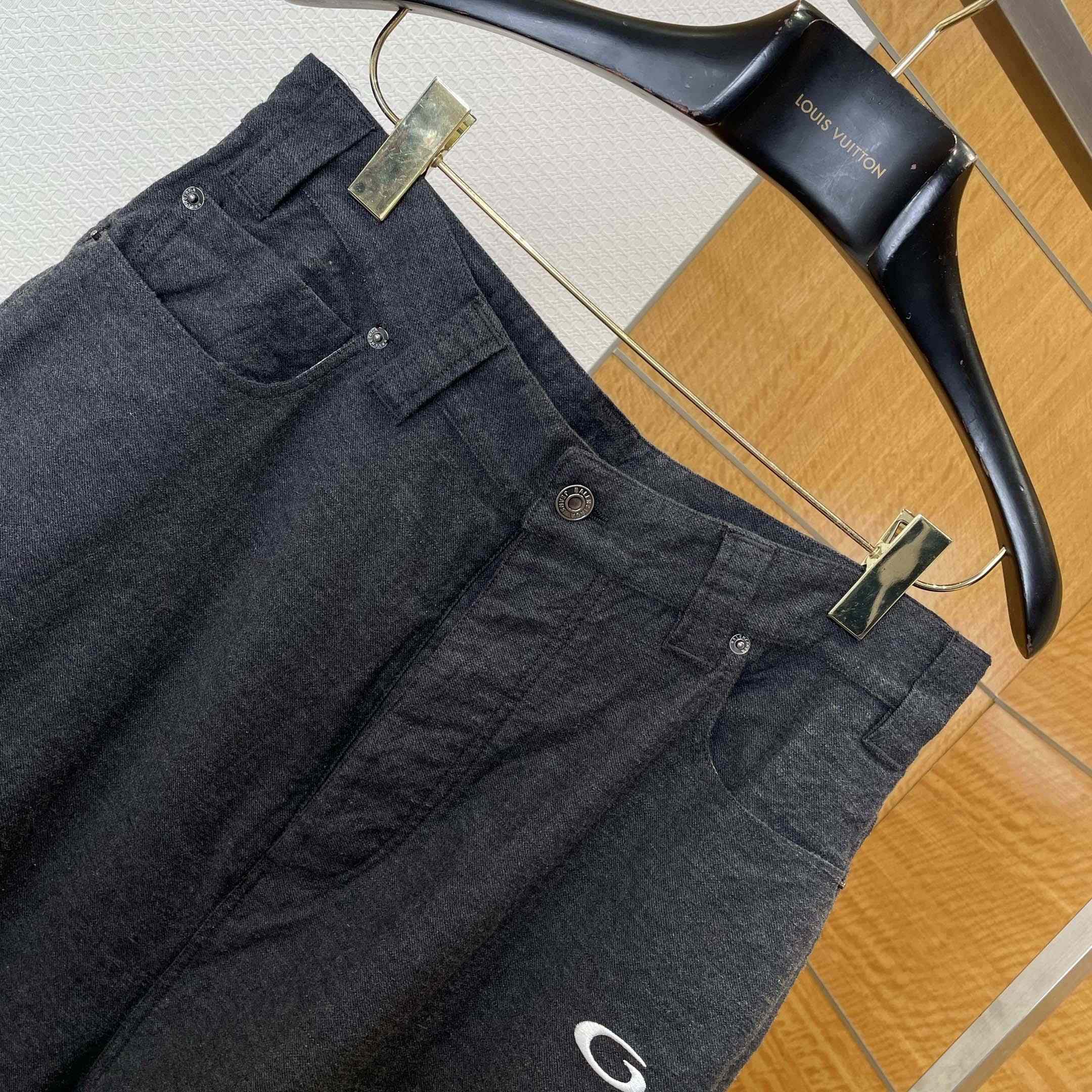 Balenciaga Men's Trompe L'oeil Sweatpants In Anthracite - FashionPlug