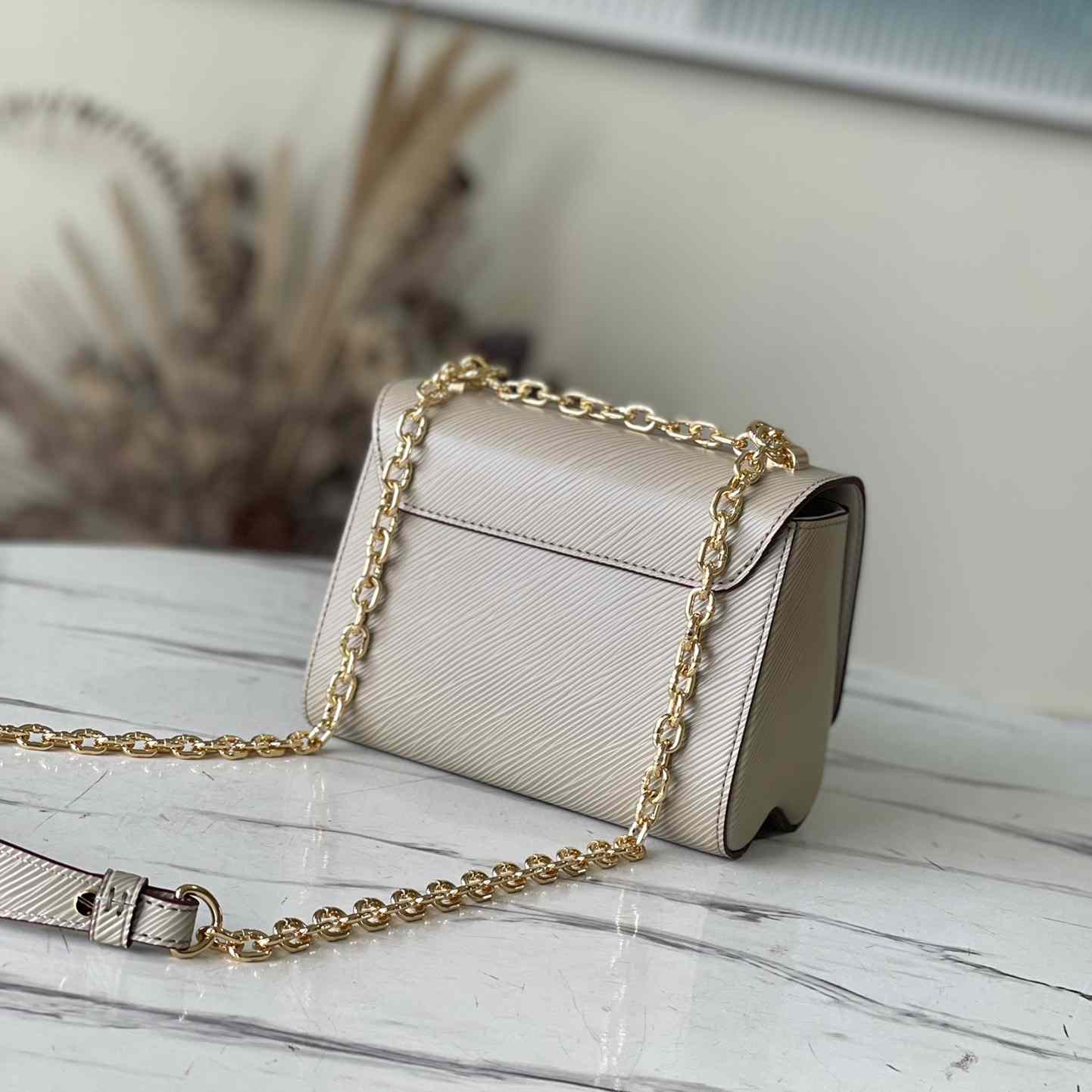 Louis Vuitton Twist PM   M21133 - FashionPlug