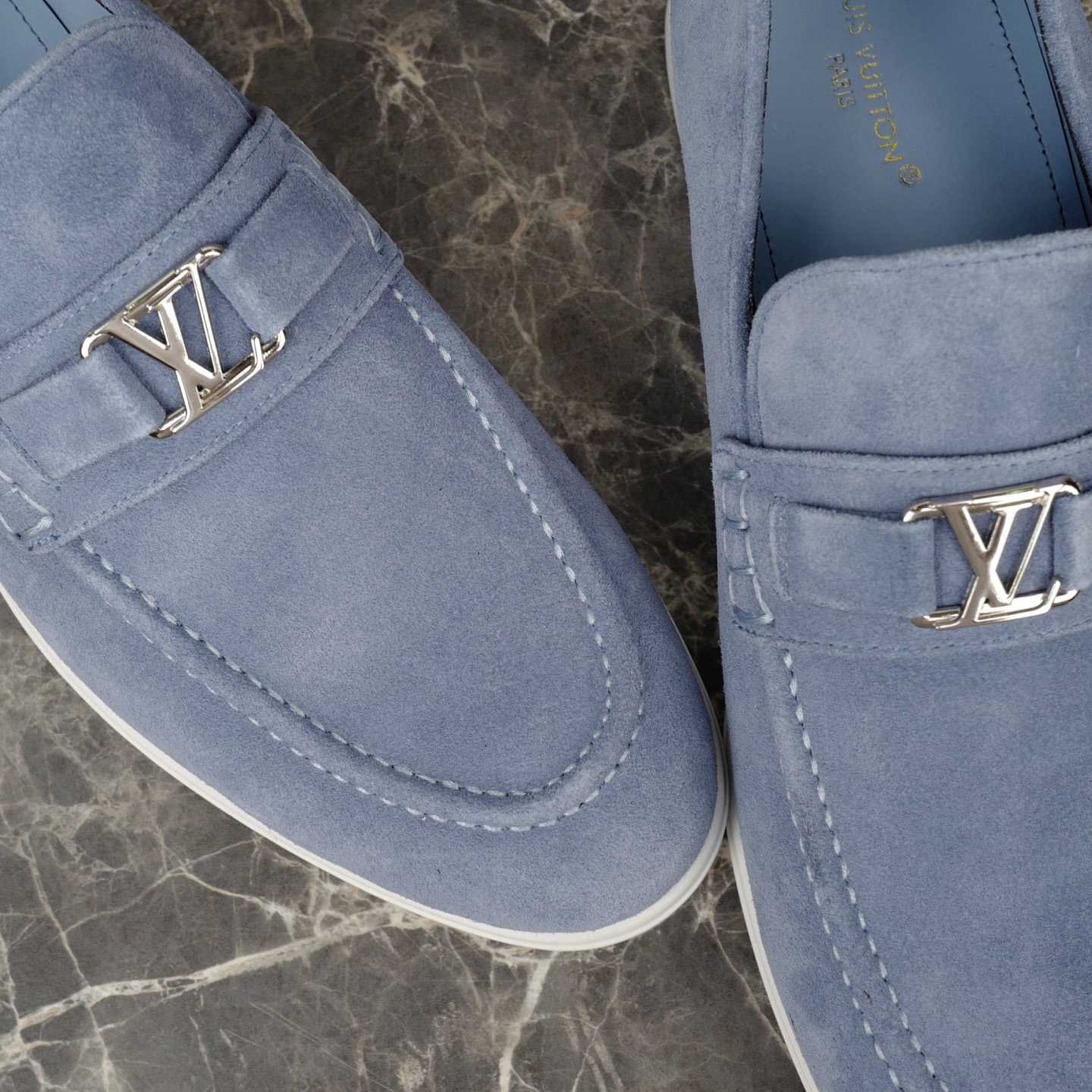 Louis Vuitton Estate Loafers   1AHRCN - FashionPlug