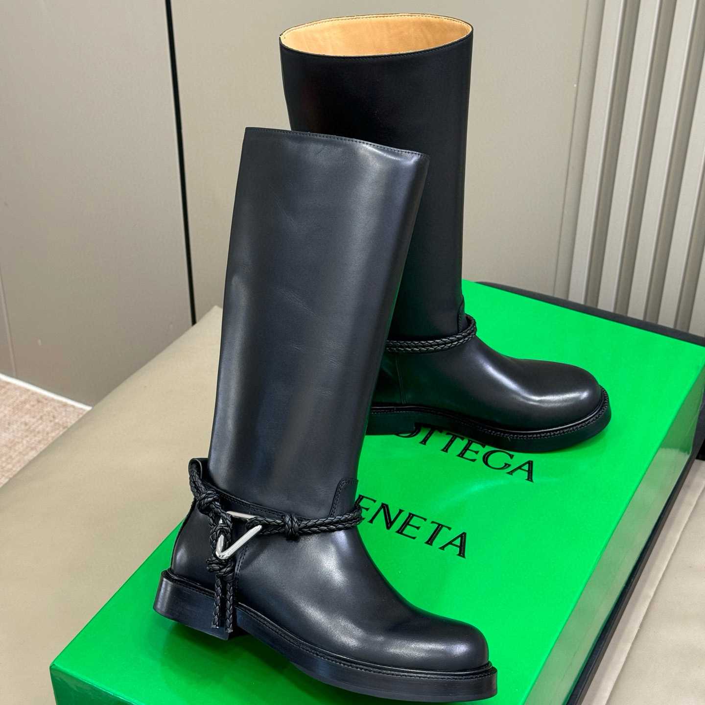 Bottega Veneta James Boot - FashionPlug