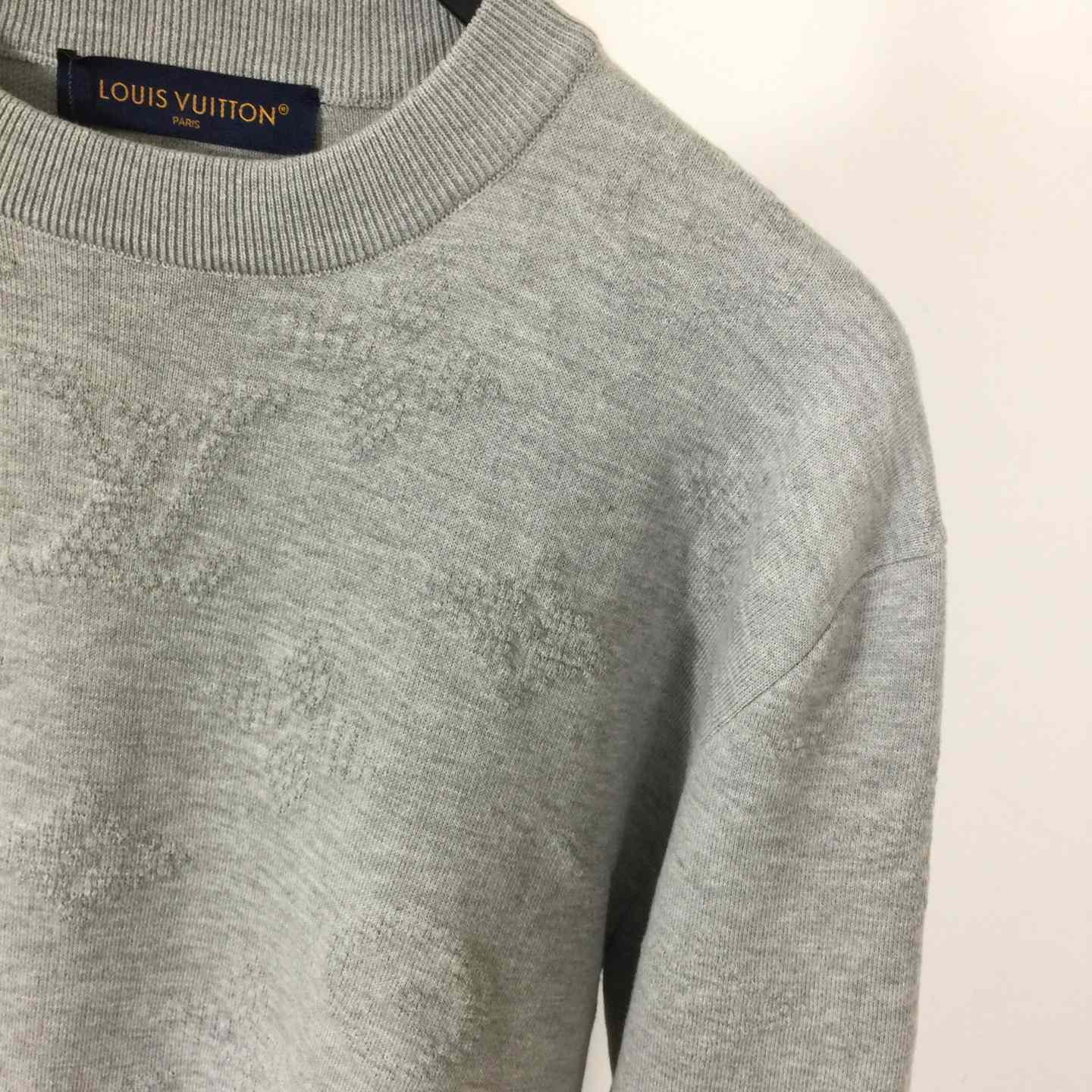Louis Vuitton Monogram Embossed Pullover   1AIWG4 - FashionPlug